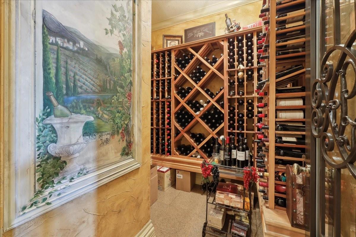 Beaumont, Texas, 77707, United States, 6 Bedrooms Bedrooms, ,10 BathroomsBathrooms,Residential,Active,1862916