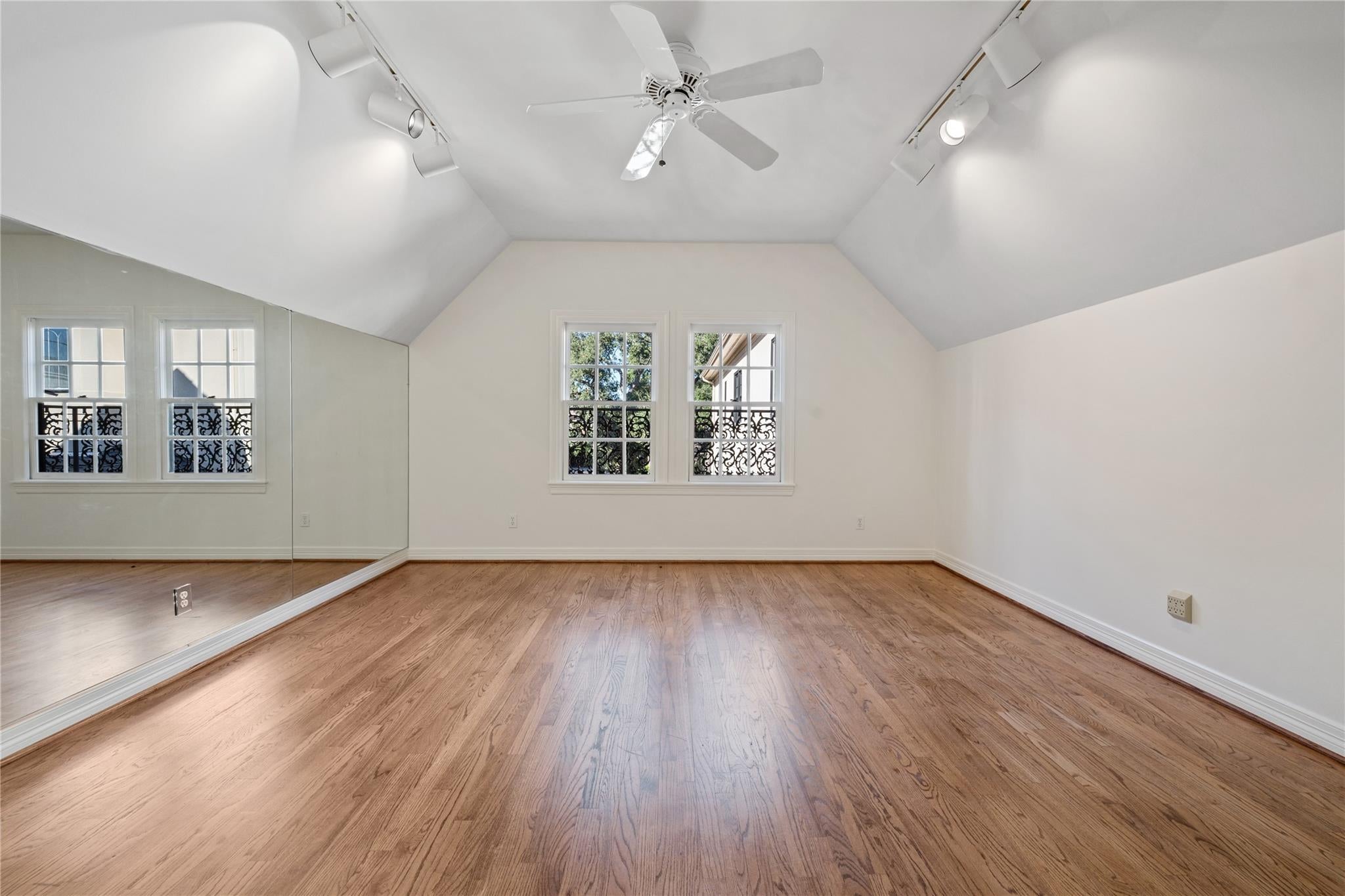 Houston, Texas, 77027, United States, 4 Bedrooms Bedrooms, ,5 BathroomsBathrooms,Residential,Active,1973647