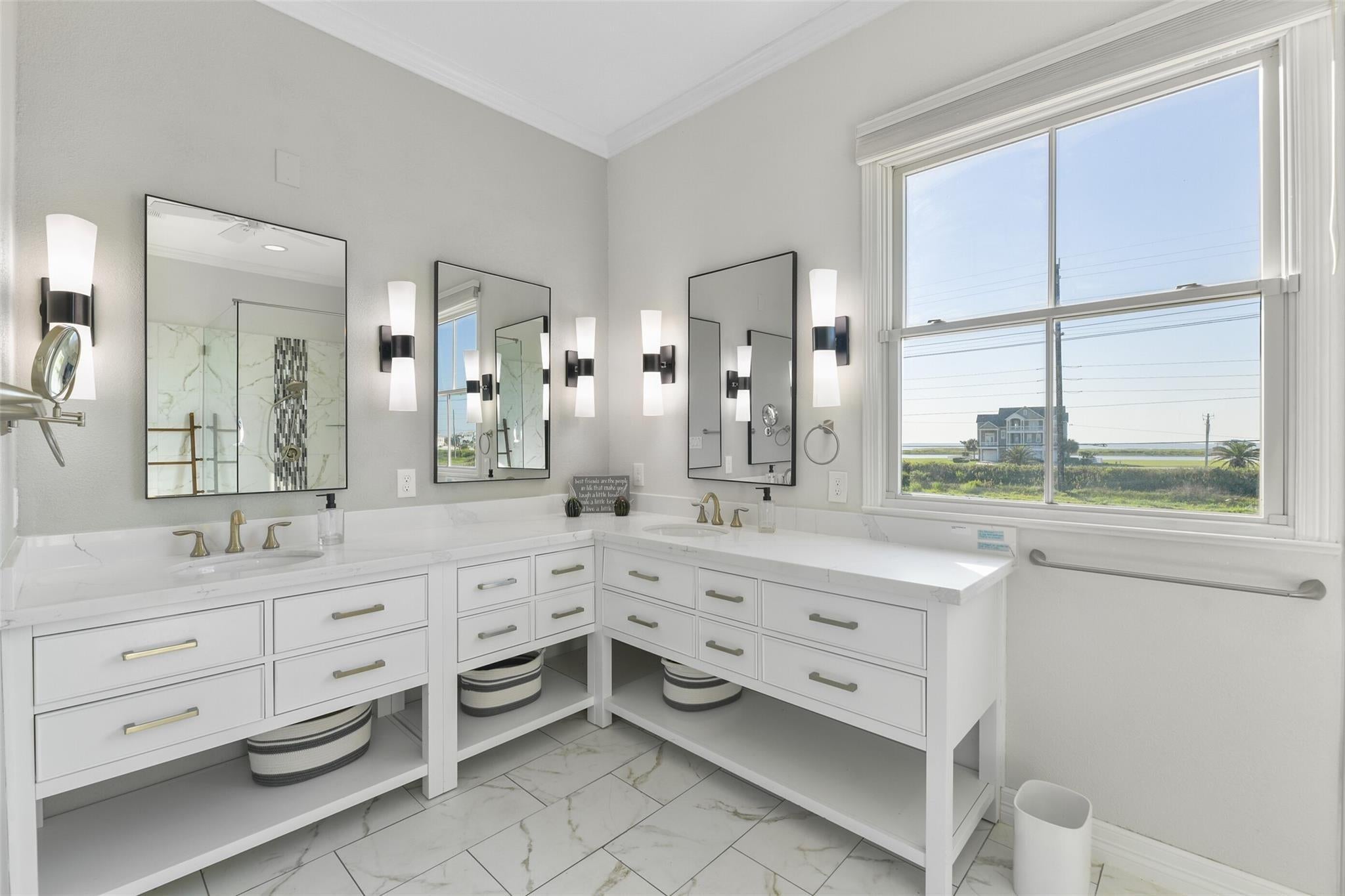 Galveston, Texas, 77554, United States, ,4 BathroomsBathrooms,Residential,Active,1704237