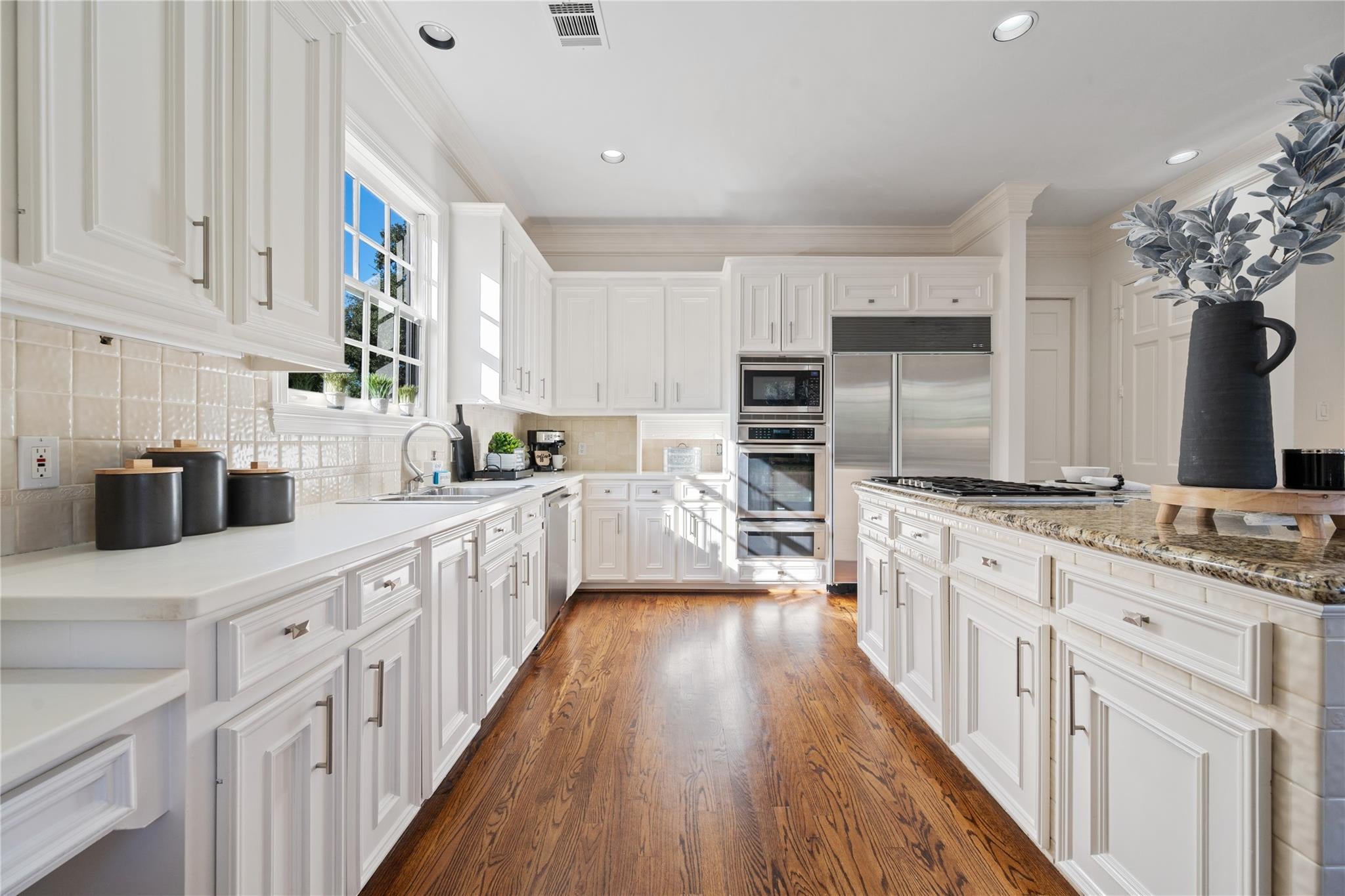 Houston, Texas, 77027, United States, 4 Bedrooms Bedrooms, ,5 BathroomsBathrooms,Residential,Active,1973647