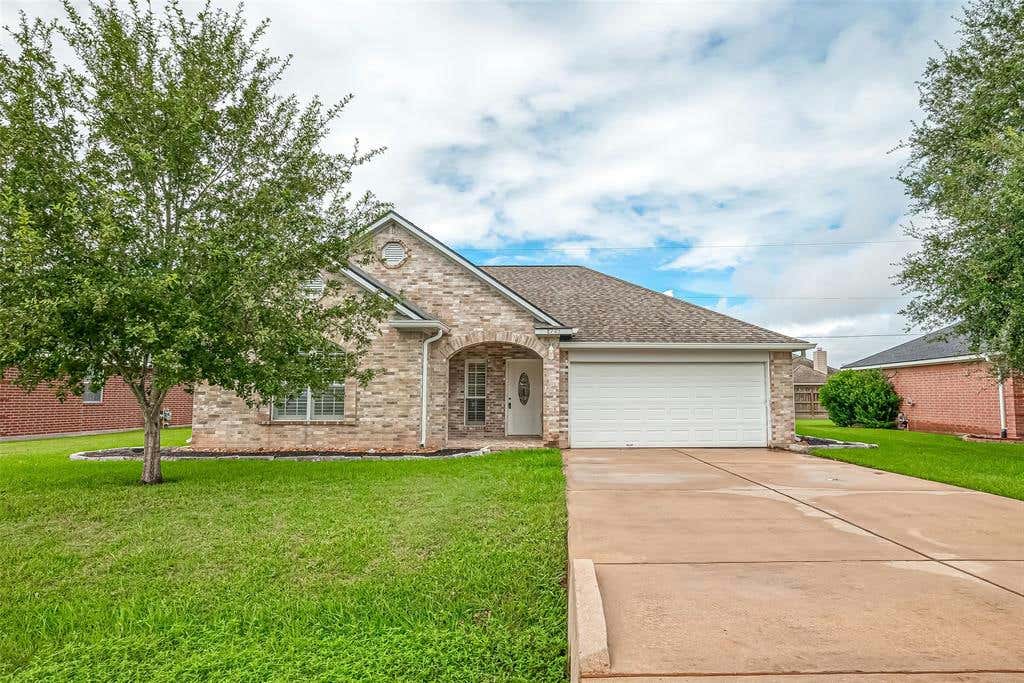 8705 ROWEN CT, NEEDVILLE, TX 77461, photo 1 of 42