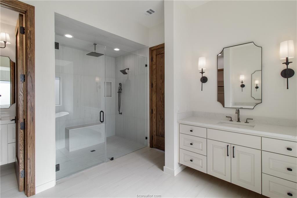 Bryan, Texas, 77845, United States, 4 Bedrooms Bedrooms, ,5 BathroomsBathrooms,Residential,Active,2012484