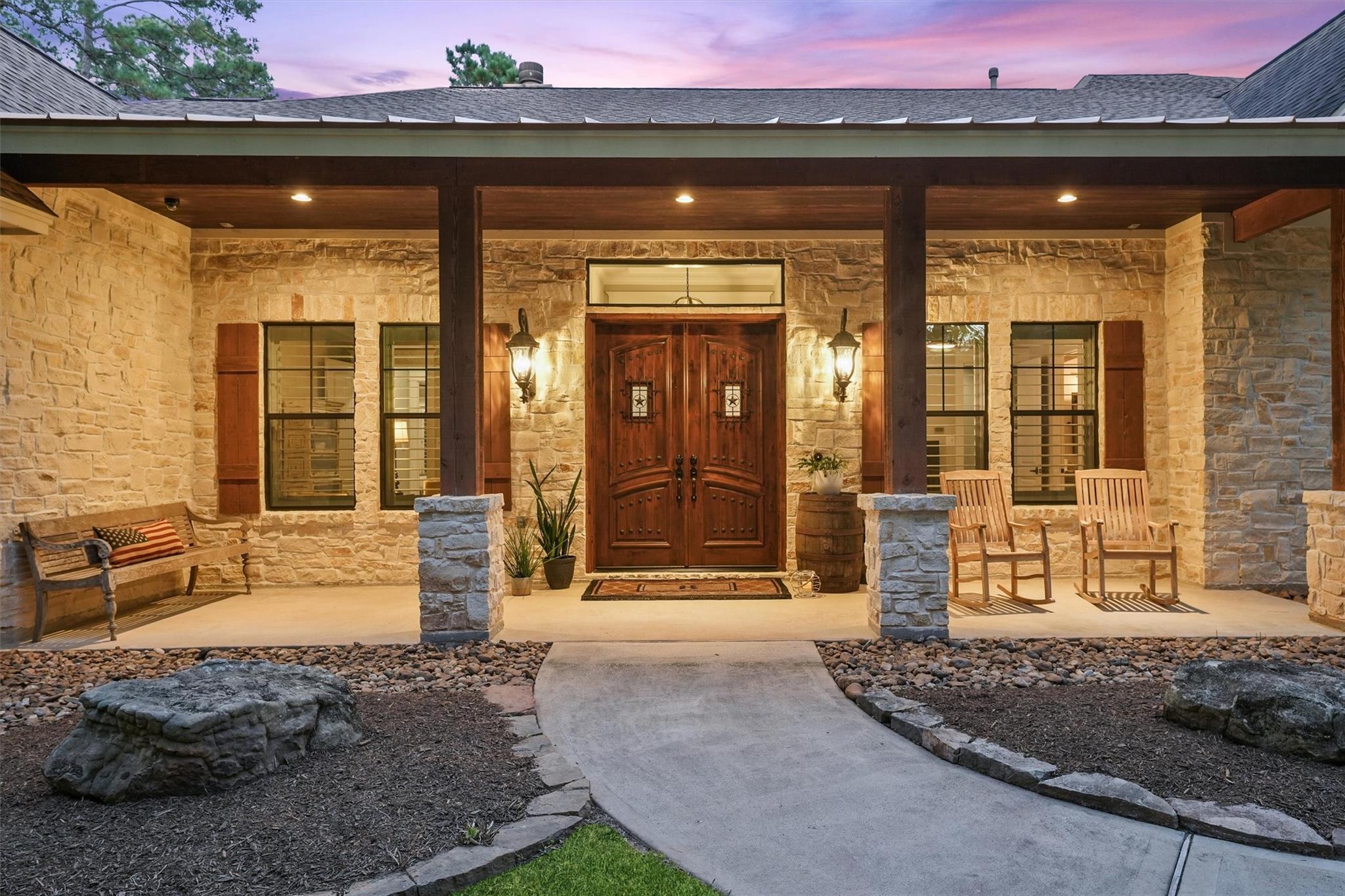 Montgomery, Texas, 77316, United States, 4 Bedrooms Bedrooms, ,3 BathroomsBathrooms,Residential,Active,1953985