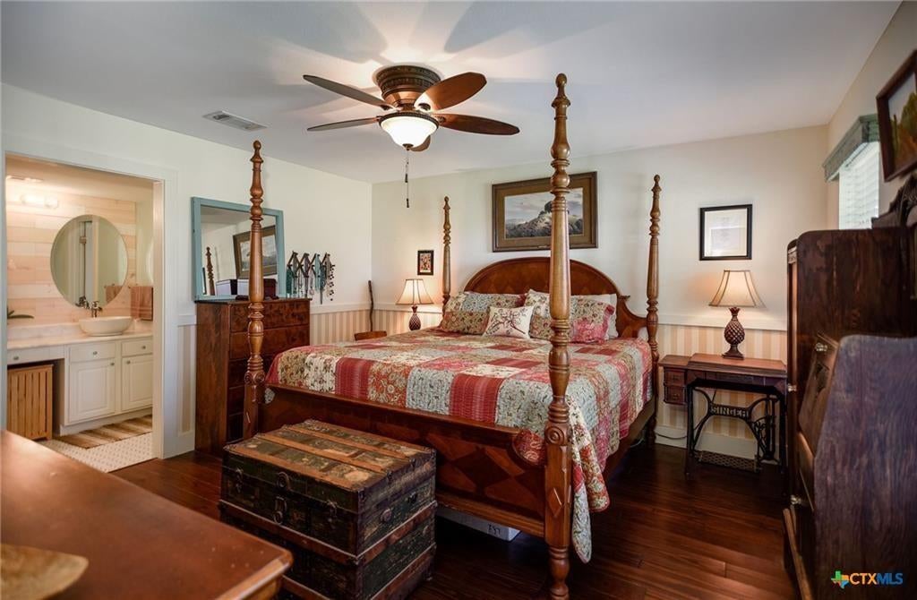 Port Lavaca, Texas, 77979, United States, 3 Bedrooms Bedrooms, ,3 BathroomsBathrooms,Residential,Active,1871222