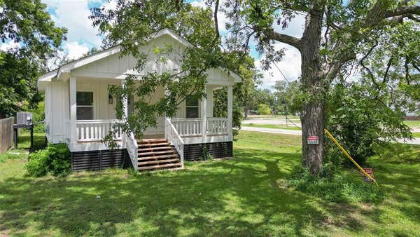 419 E DAHLGREN AVE, WHARTON, TX 77488 - Image 1