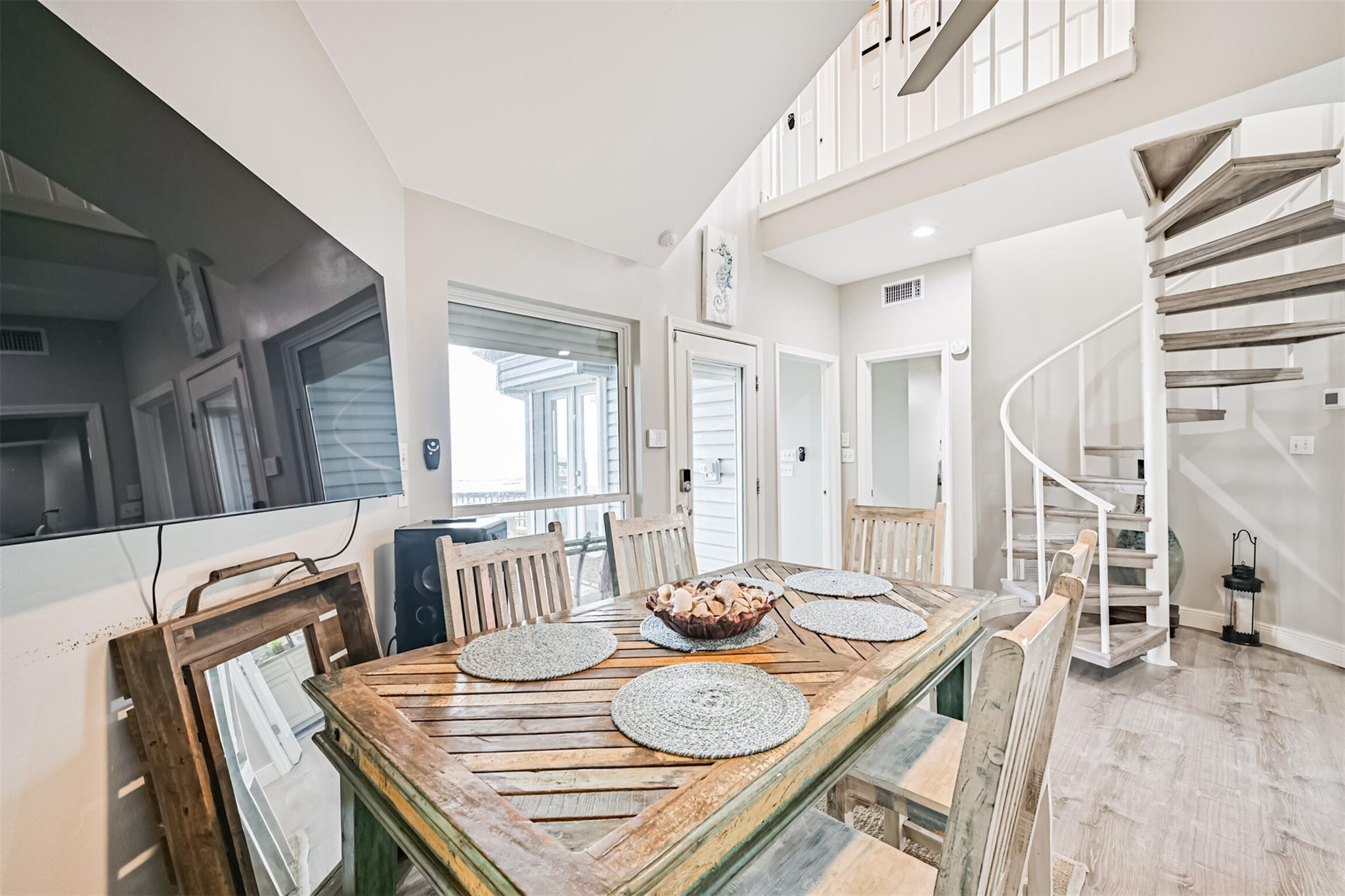 Galveston, Texas, 77554, United States, 6 Bedrooms Bedrooms, ,7 BathroomsBathrooms,Residential,Active,1907960