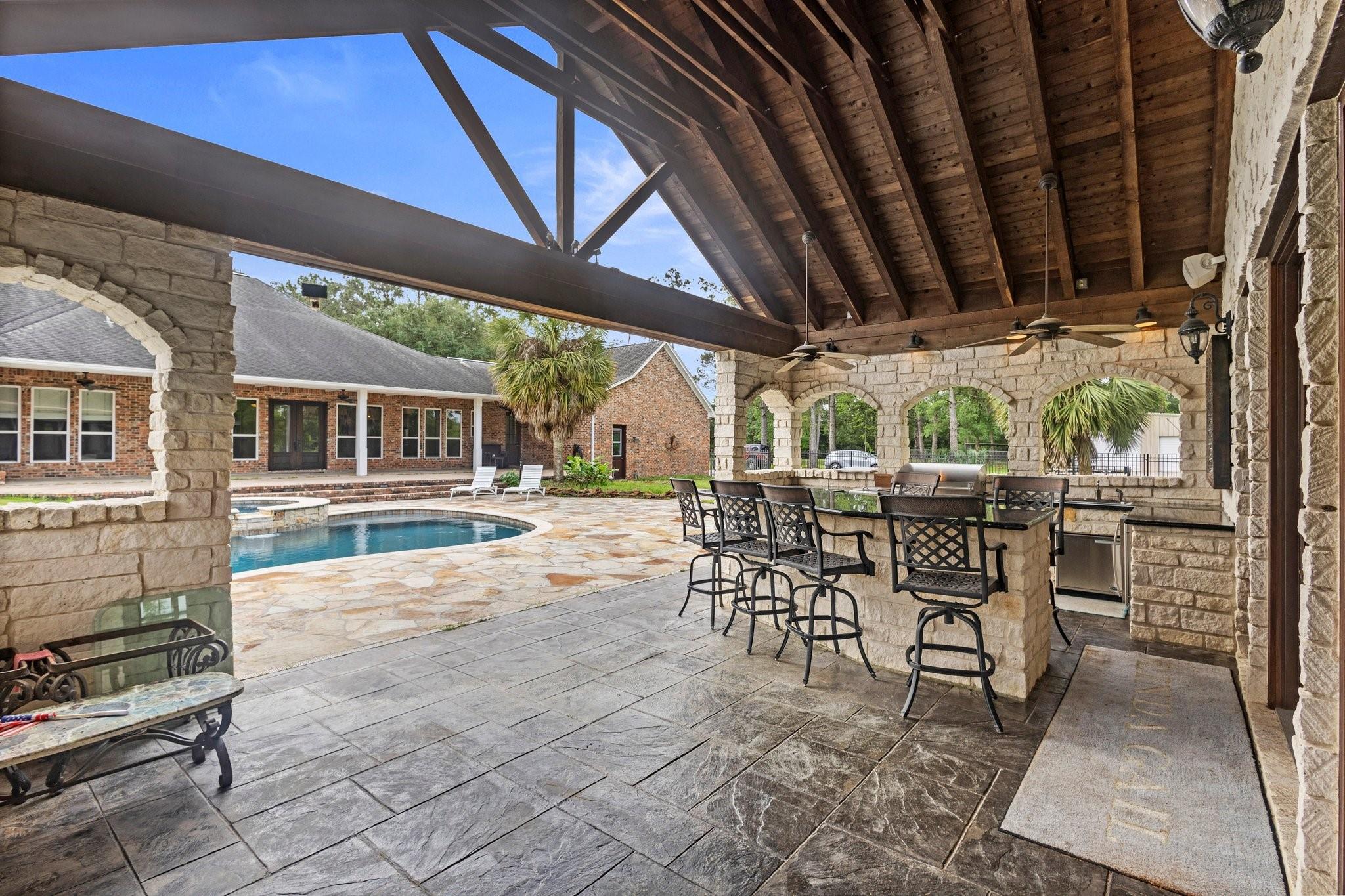 Winnie, Texas, 77665, United States, 3 Bedrooms Bedrooms, ,4 BathroomsBathrooms,Residential,Active,2009857