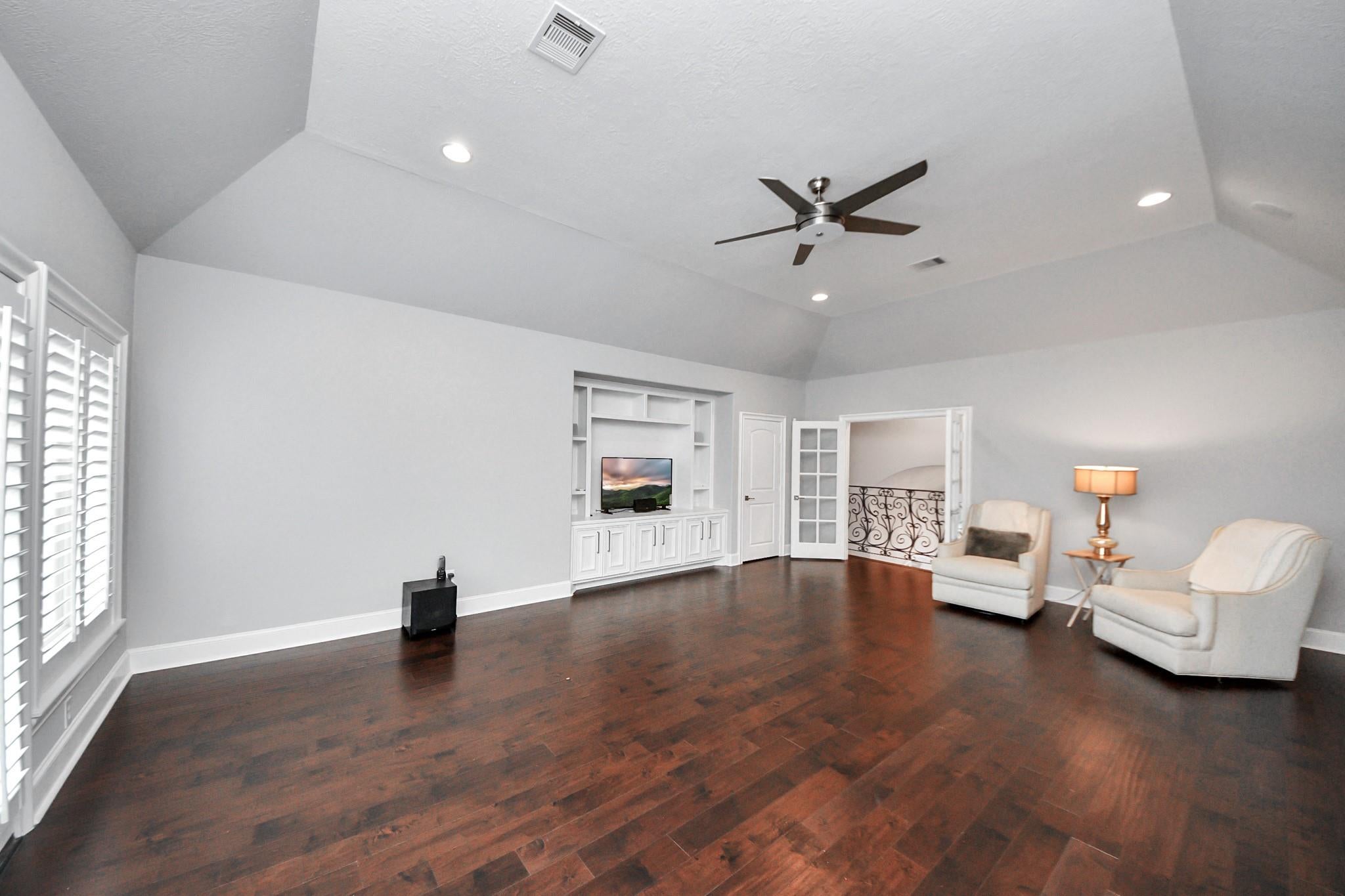 Kingwood, Texas, 77345, United States, 5 Bedrooms Bedrooms, ,5 BathroomsBathrooms,Residential,Active,1967113