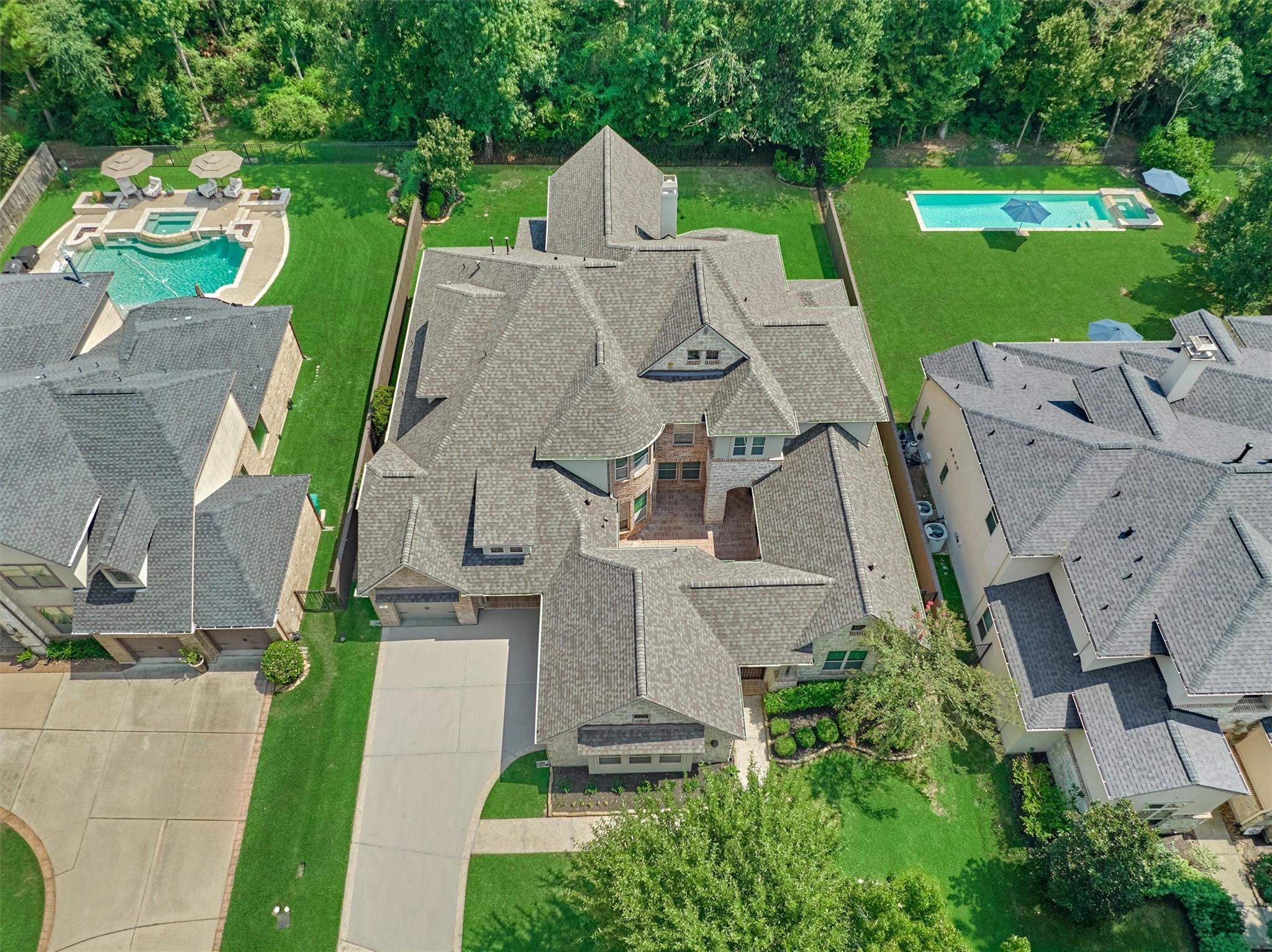 Montgomery, Texas, 77316, United States, 5 Bedrooms Bedrooms, ,4 BathroomsBathrooms,Residential,Active,1927663