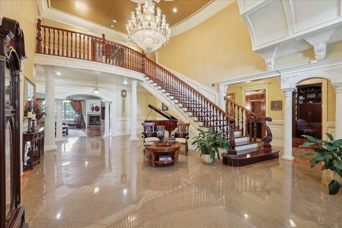 Beaumont, Texas, 77707, United States, 6 Bedrooms Bedrooms, ,10 BathroomsBathrooms,Residential,Active,1862916