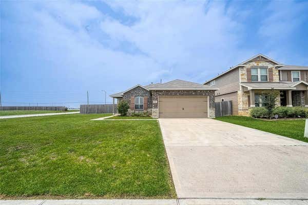 201 WHITE WING LN, SEALY, TX 77474, photo 3 of 47