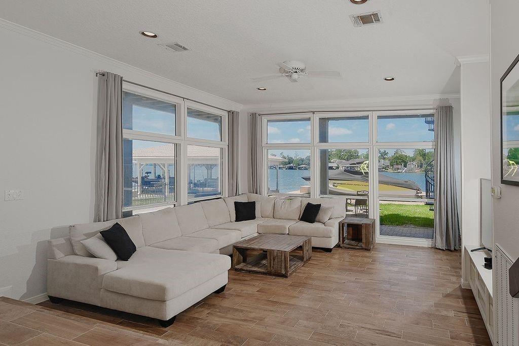 Willis, Texas, 77318, United States, 5 Bedrooms Bedrooms, ,4 BathroomsBathrooms,Residential,Active,2007664