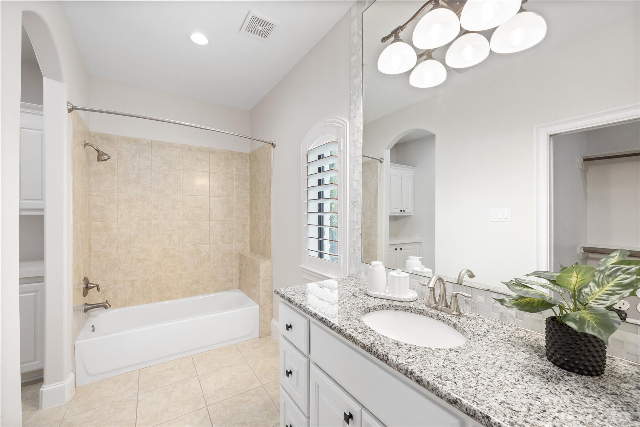 Missouri City, Texas, 77459, United States, 5 Bedrooms Bedrooms, ,6 BathroomsBathrooms,Residential,Active,1764880