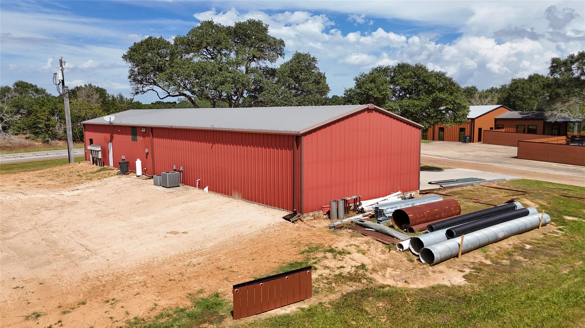 Sheridan, Texas, 77475, United States, 8 Bedrooms Bedrooms, ,5 BathroomsBathrooms,Residential,Active,1954329