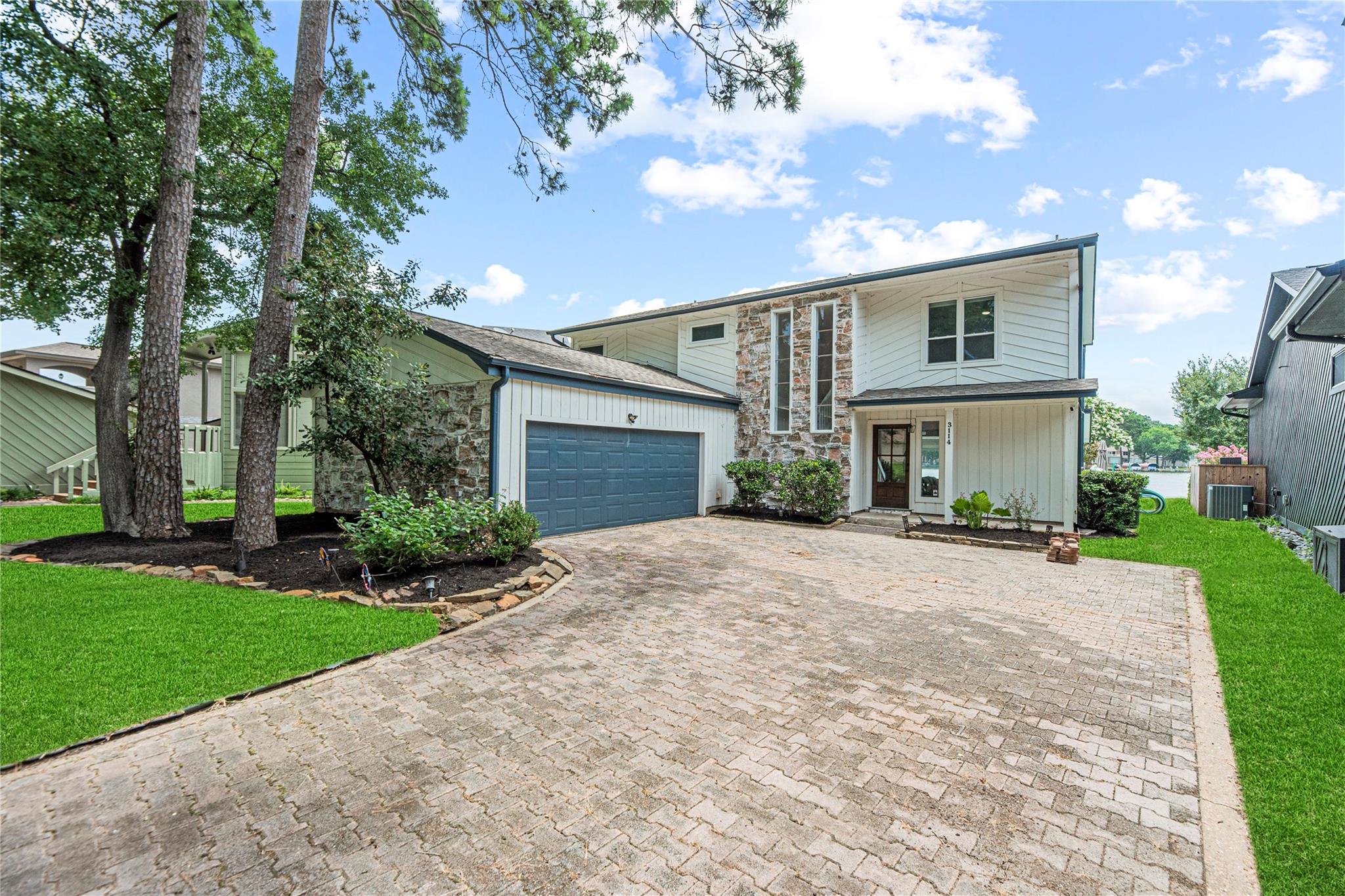 Montgomery, Texas, 77356, United States, 4 Bedrooms Bedrooms, ,4 BathroomsBathrooms,Residential,Active,1926911