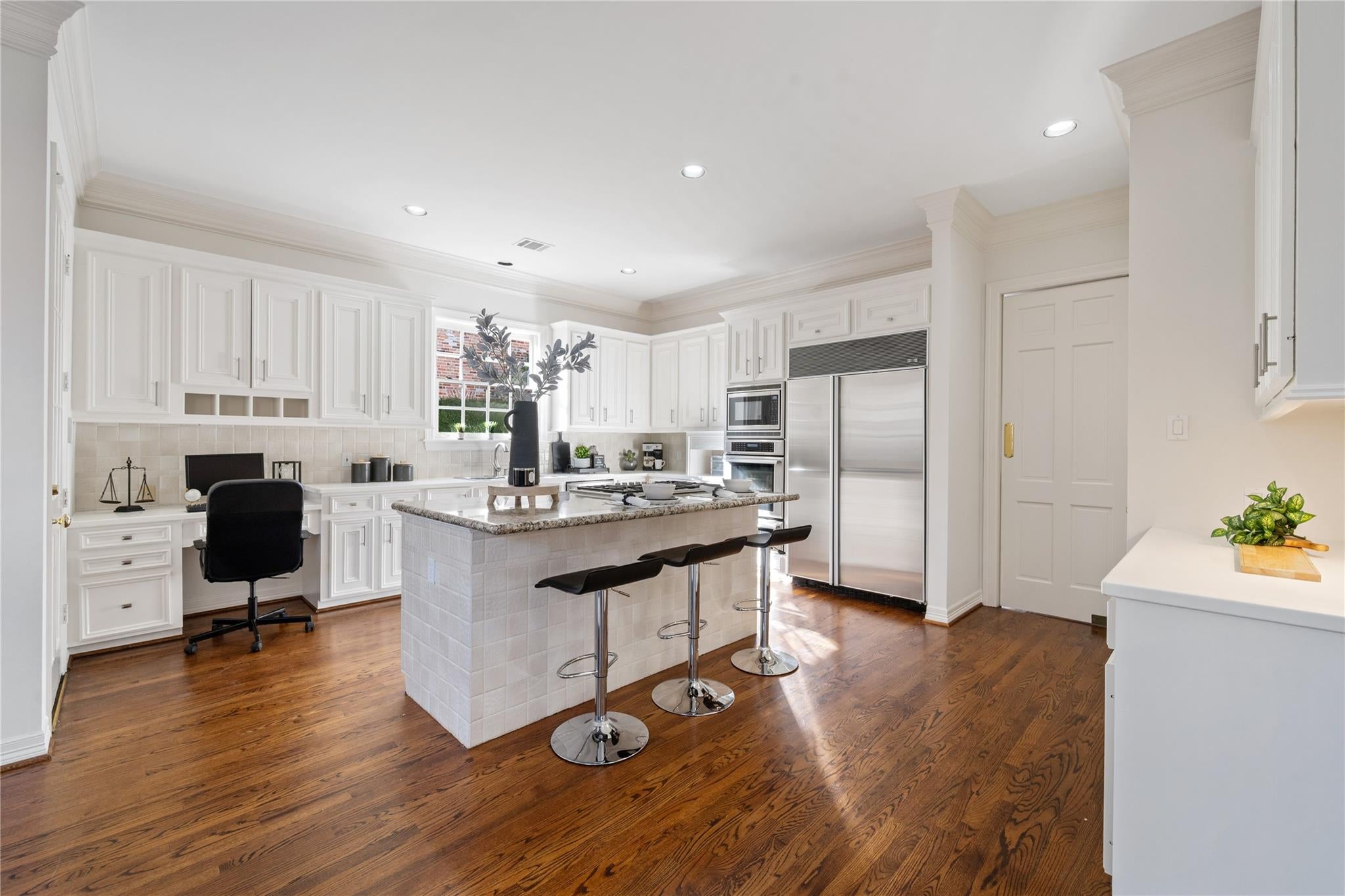 Houston, Texas, 77027, United States, 4 Bedrooms Bedrooms, ,5 BathroomsBathrooms,Residential,Active,1973647