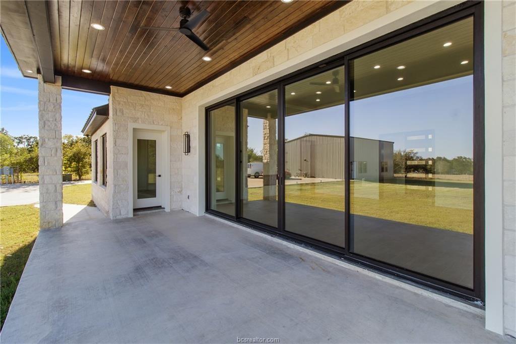 Bryan, Texas, 77845, United States, 4 Bedrooms Bedrooms, ,5 BathroomsBathrooms,Residential,Active,2012484