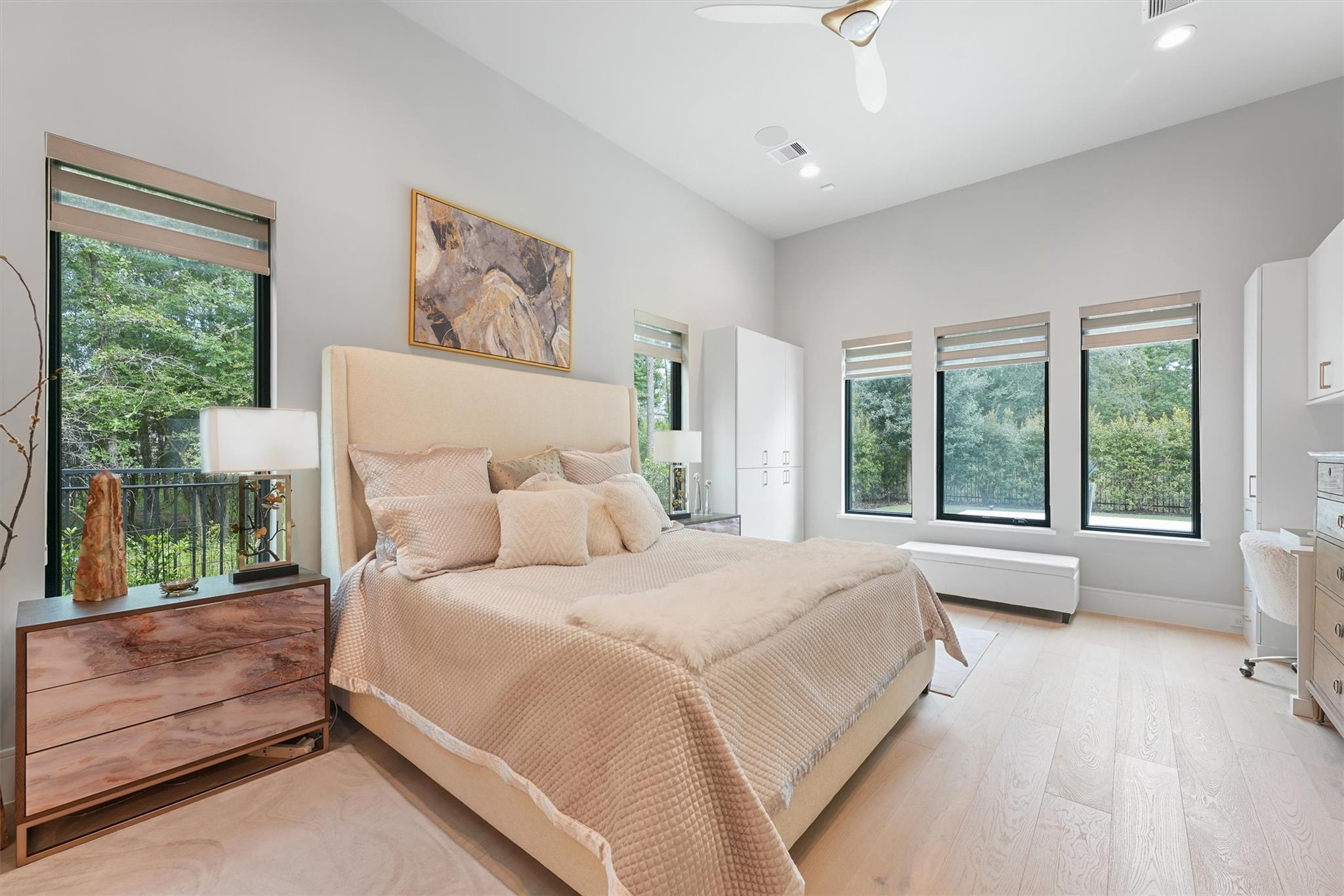 Montgomery, Texas, 77316, United States, 4 Bedrooms Bedrooms, ,6 BathroomsBathrooms,Residential,Active,1905108