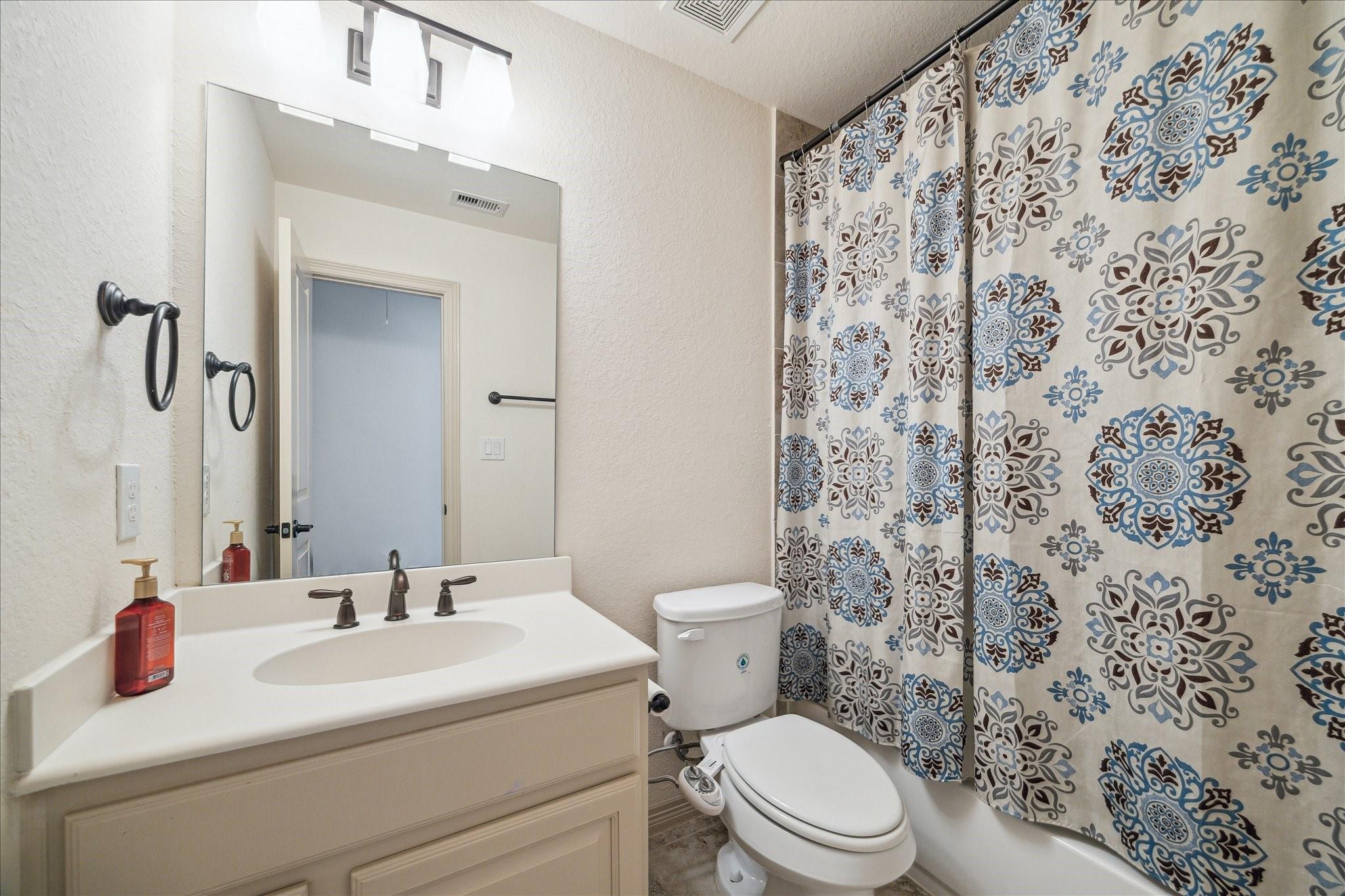 Sugar Land, Texas, 77479, United States, 5 Bedrooms Bedrooms, ,7 BathroomsBathrooms,Residential,Active,1971786