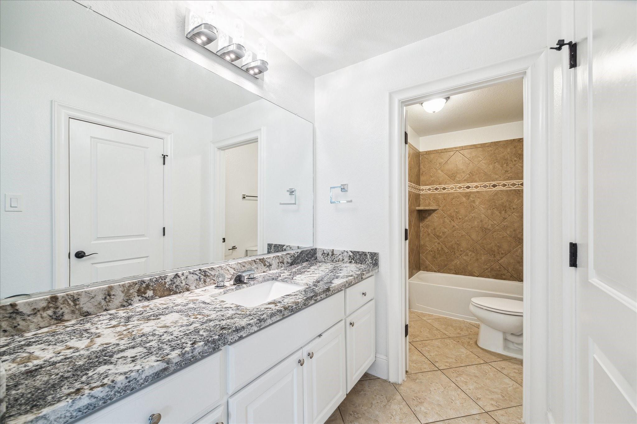 Missouri City, Texas, 77459, United States, 5 Bedrooms Bedrooms, ,7 BathroomsBathrooms,Residential,Active,2015465