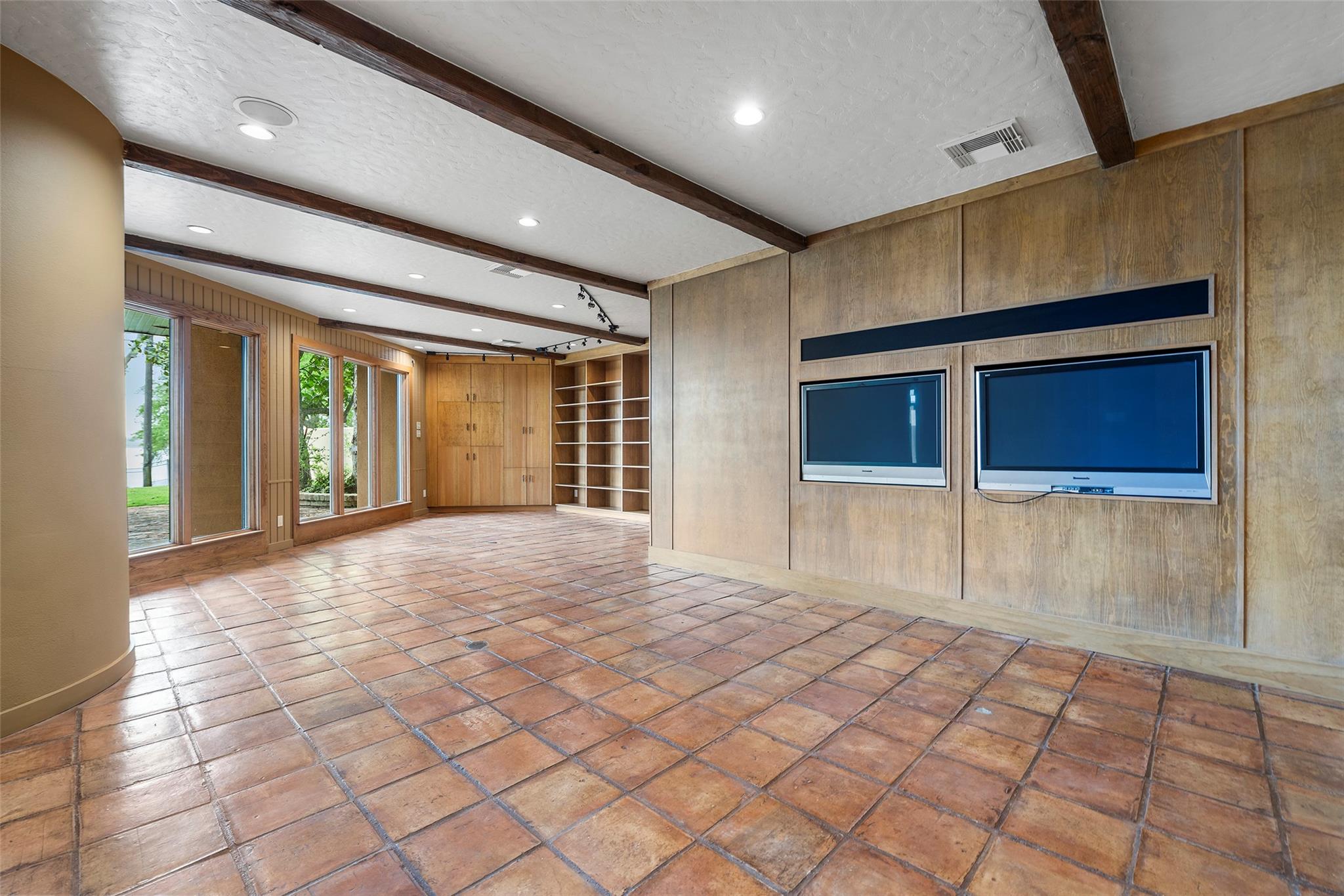 Galveston, Texas, 77550, United States, 4 Bedrooms Bedrooms, ,6 BathroomsBathrooms,Residential,Active,1905067