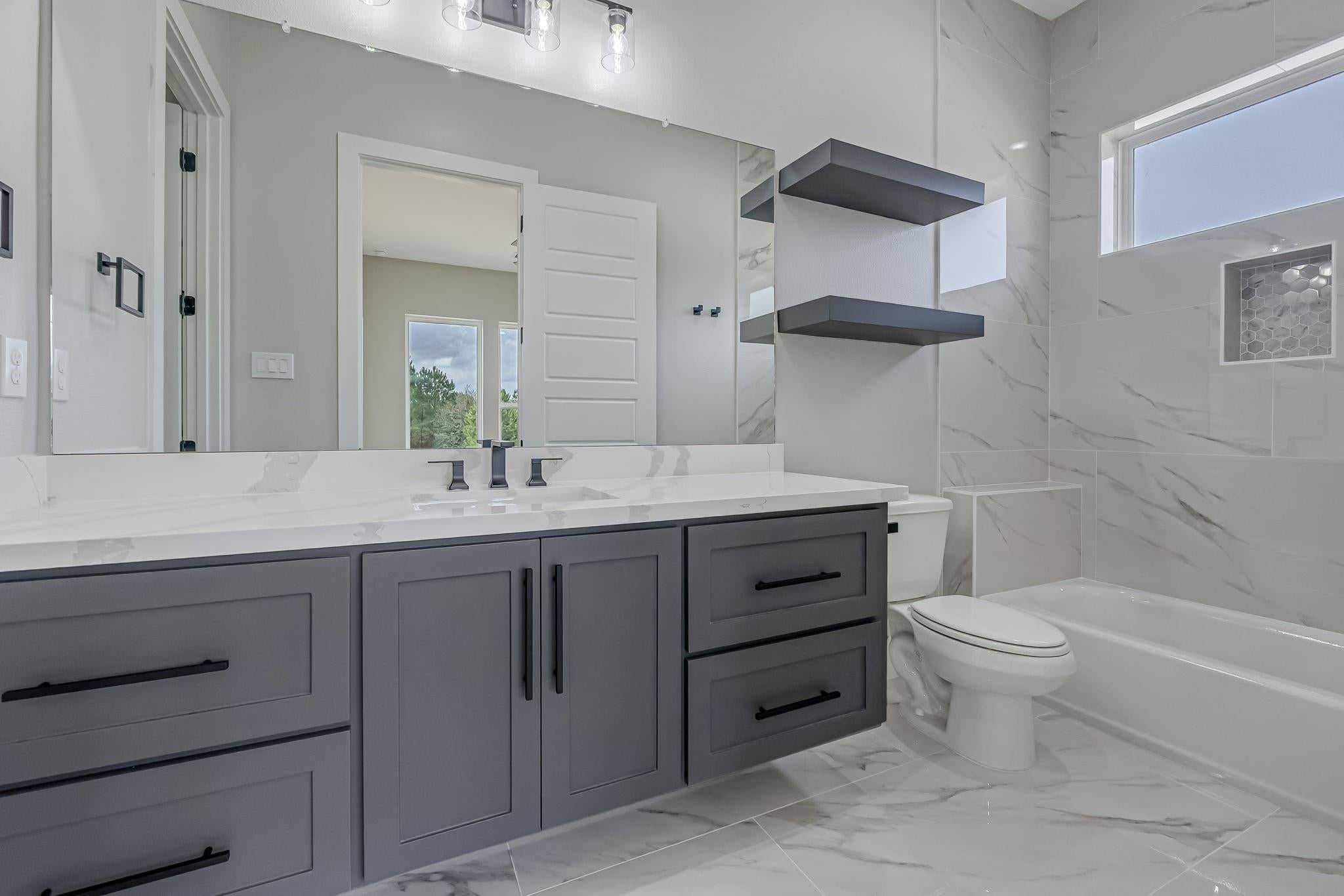 Montgomery, Texas, 77316, United States, 5 Bedrooms Bedrooms, ,6 BathroomsBathrooms,Residential,Active,2015434