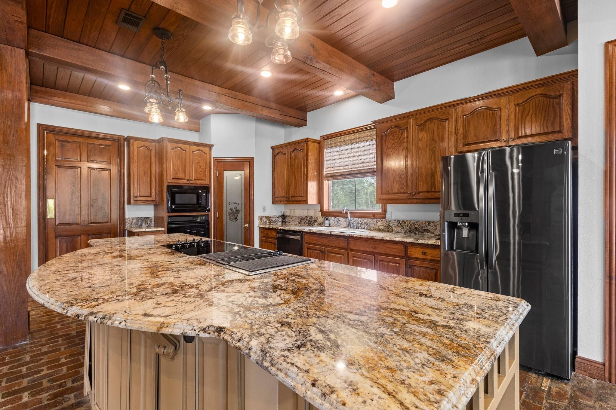 Winnie, Texas, 77665, United States, 3 Bedrooms Bedrooms, ,4 BathroomsBathrooms,Residential,Active,2009857