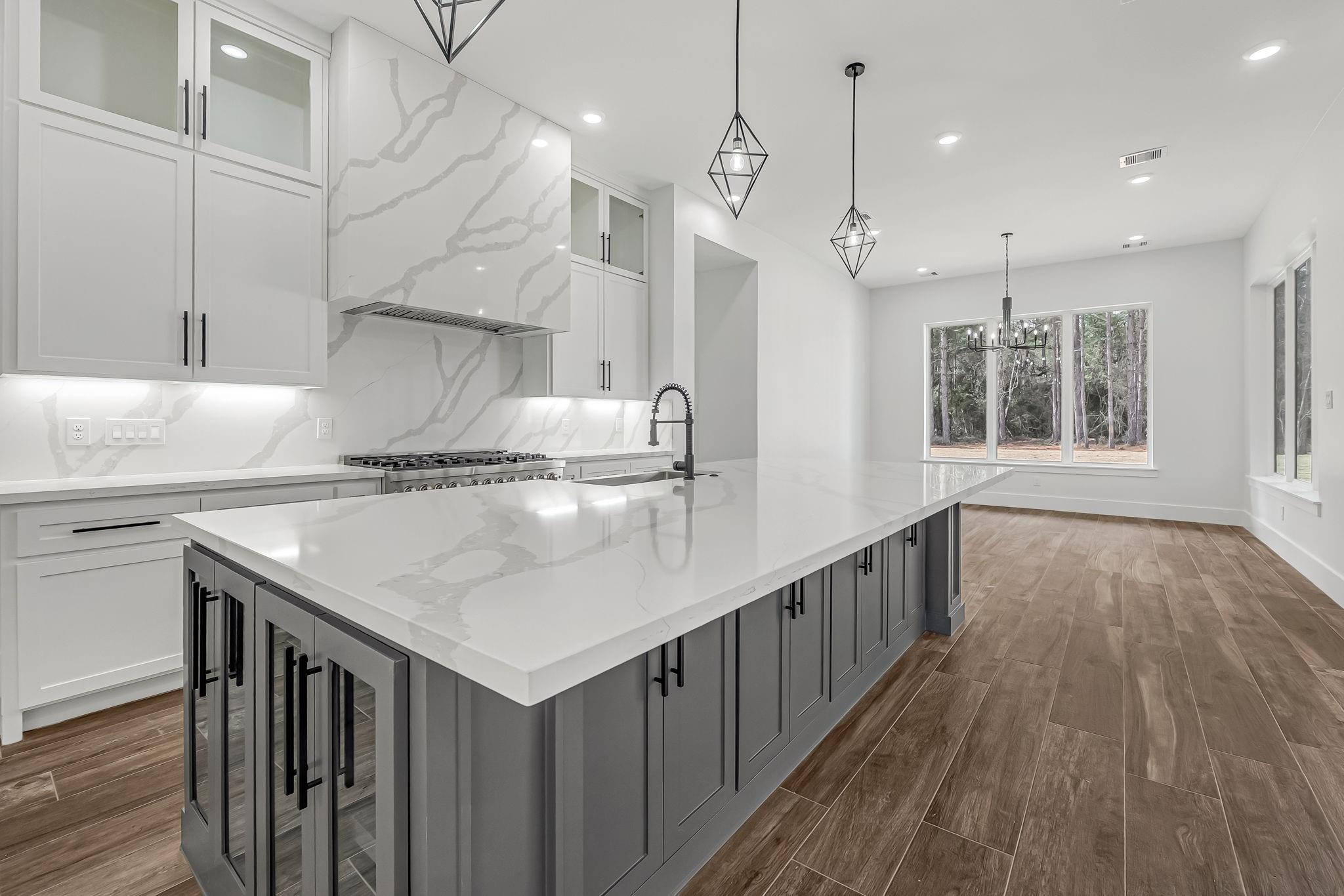 Montgomery, Texas, 77316, United States, 5 Bedrooms Bedrooms, ,6 BathroomsBathrooms,Residential,Active,2015434