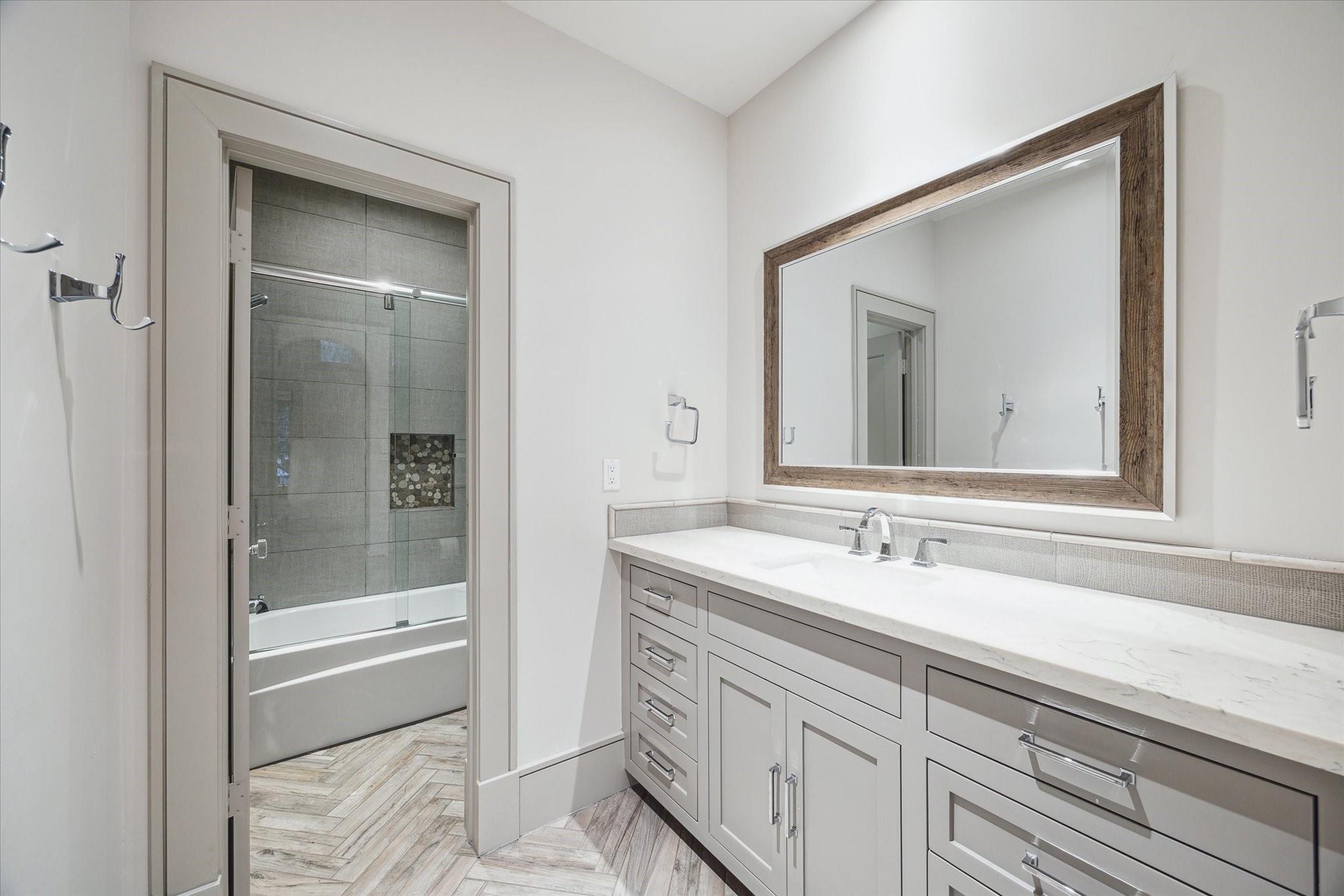Sugar Land, Texas, 77479, United States, 6 Bedrooms Bedrooms, ,9 BathroomsBathrooms,Residential,Active,1820359