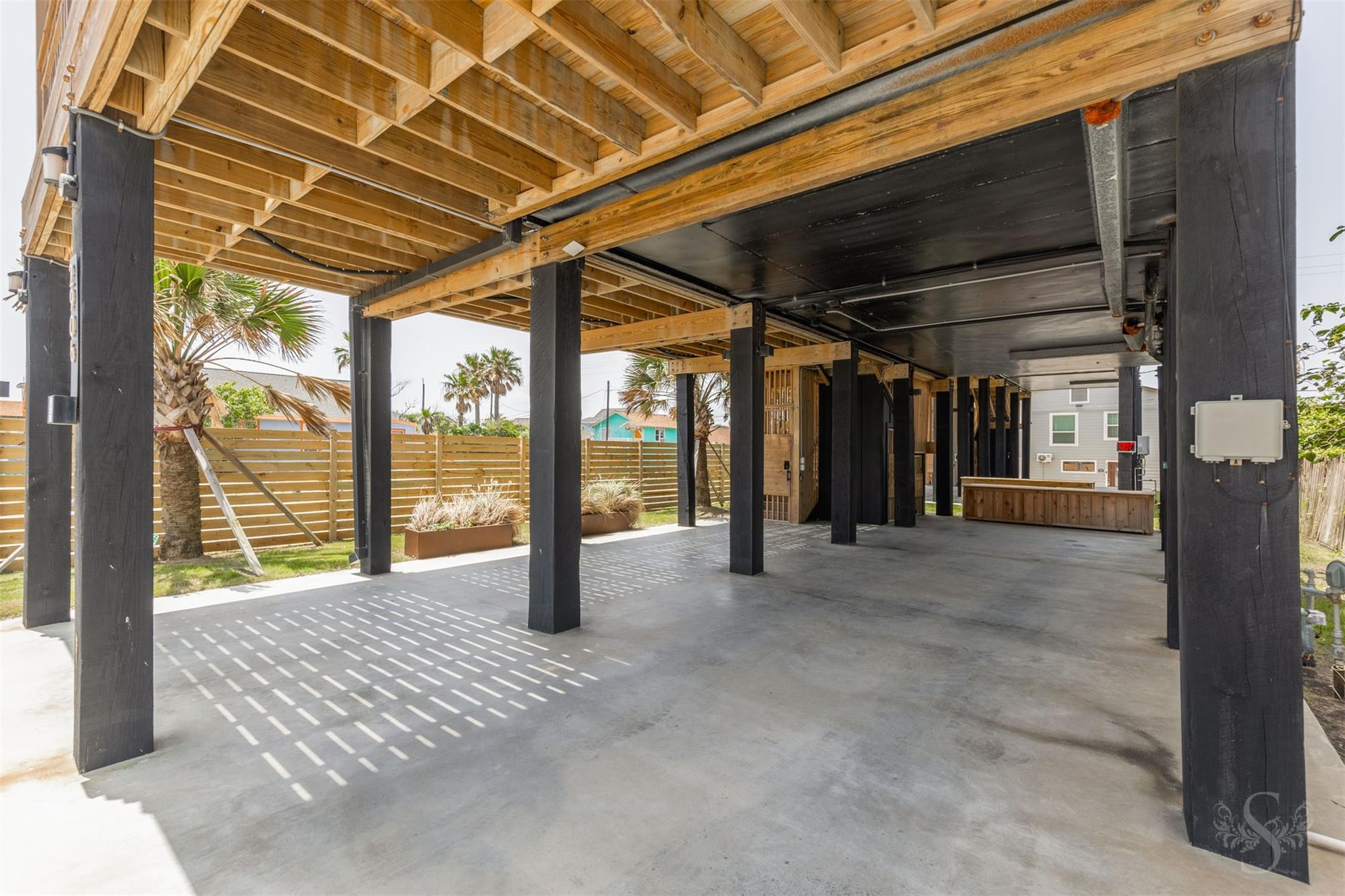 Galveston, Texas, 77550, United States, 4 Bedrooms Bedrooms, ,2 BathroomsBathrooms,Residential,Active,1885028