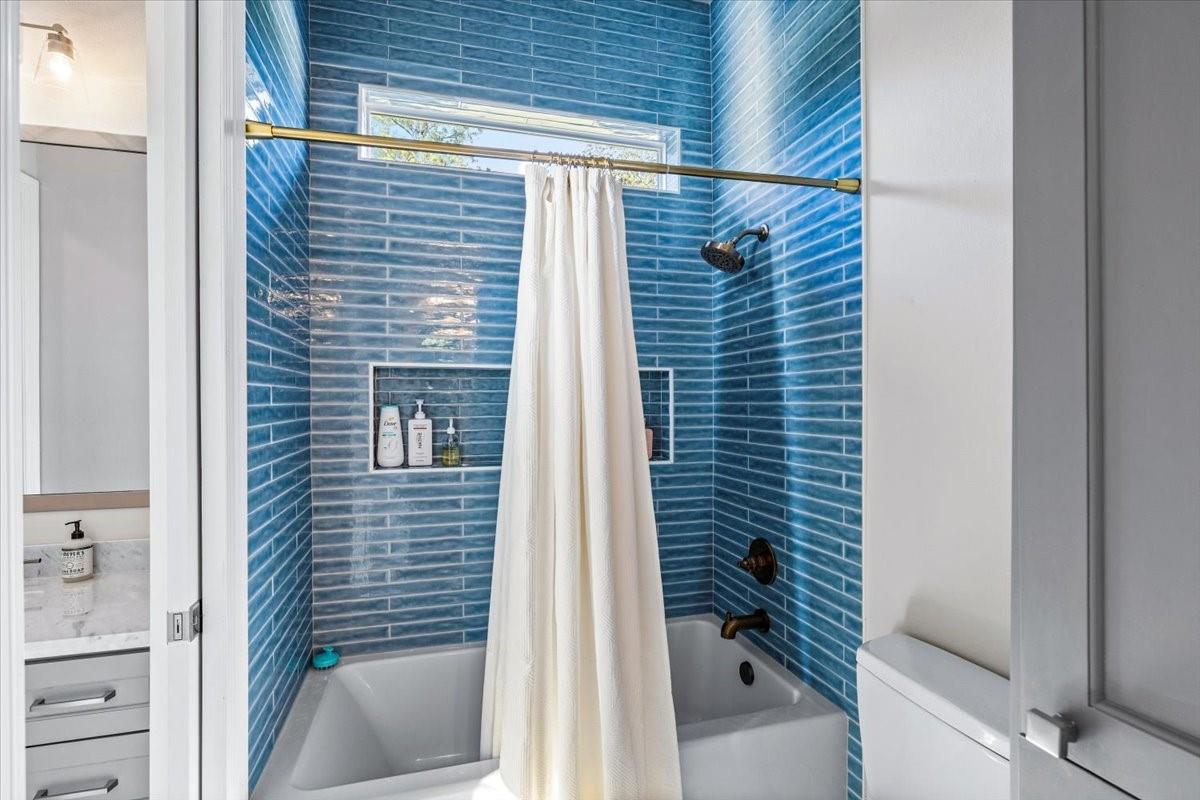 Kountze, Texas, 77625, United States, 4 Bedrooms Bedrooms, ,4 BathroomsBathrooms,Residential,Active,1990666