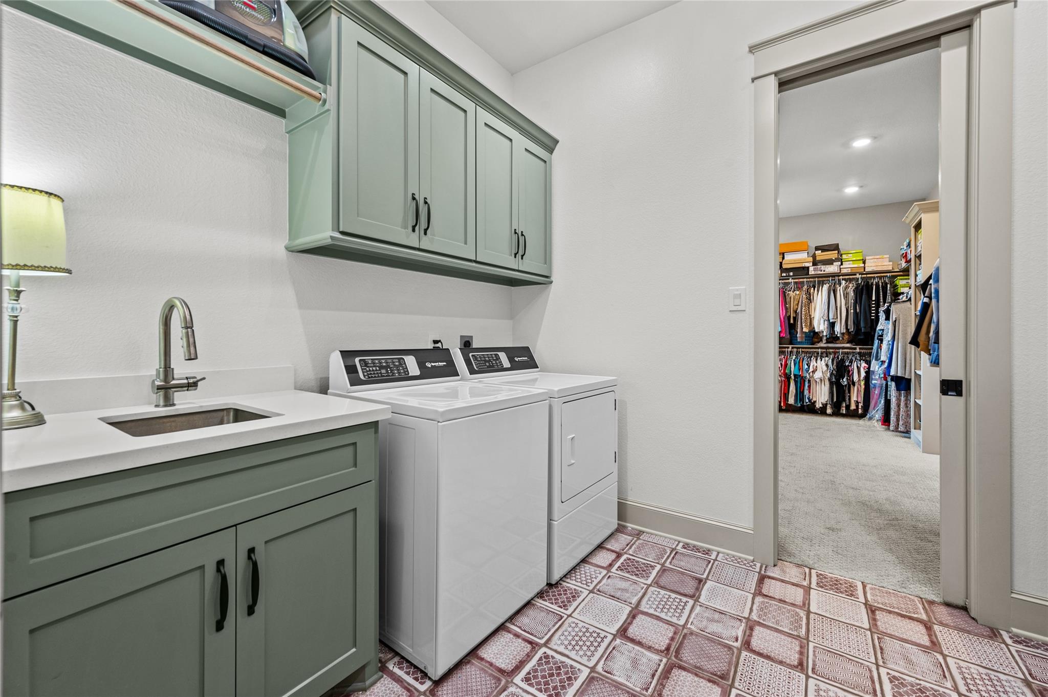 Baytown, Texas, 77523, United States, 4 Bedrooms Bedrooms, ,6 BathroomsBathrooms,Residential,Active,1886832