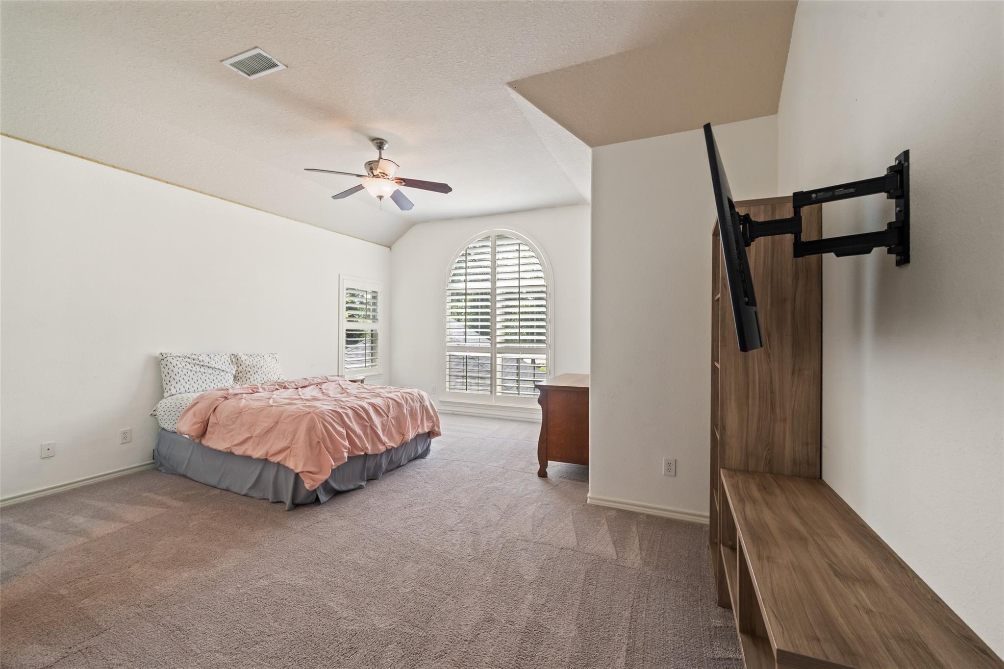 Montgomery, Texas, 77356, United States, 4 Bedrooms Bedrooms, ,4 BathroomsBathrooms,Residential,Active,1945544