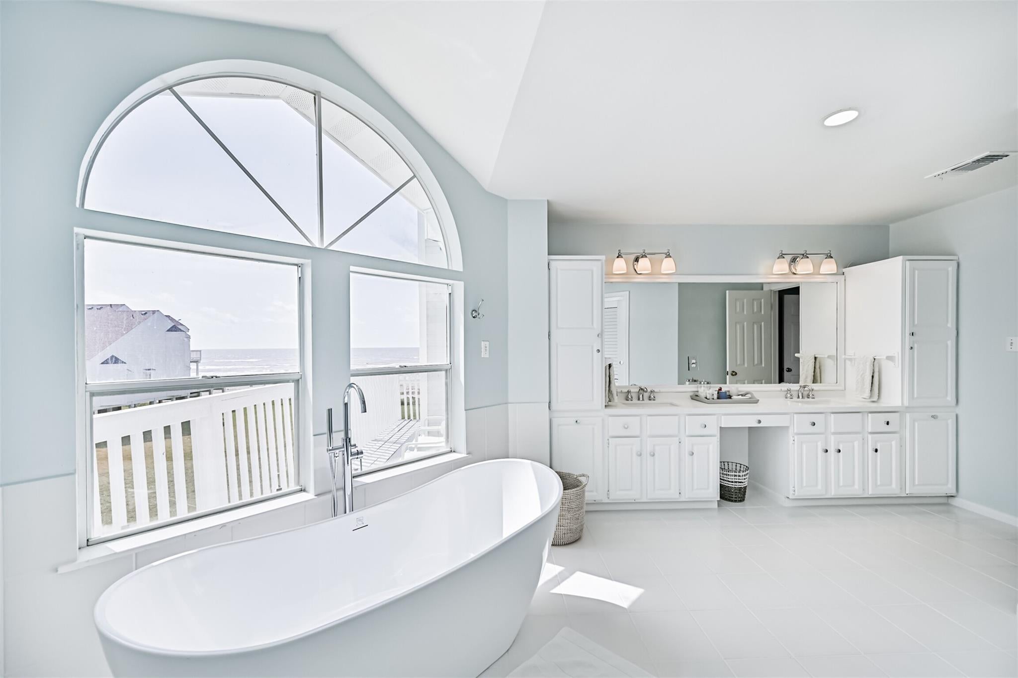 Galveston, Texas, 77554, United States, 4 Bedrooms Bedrooms, ,3 BathroomsBathrooms,Residential,Active,1888977