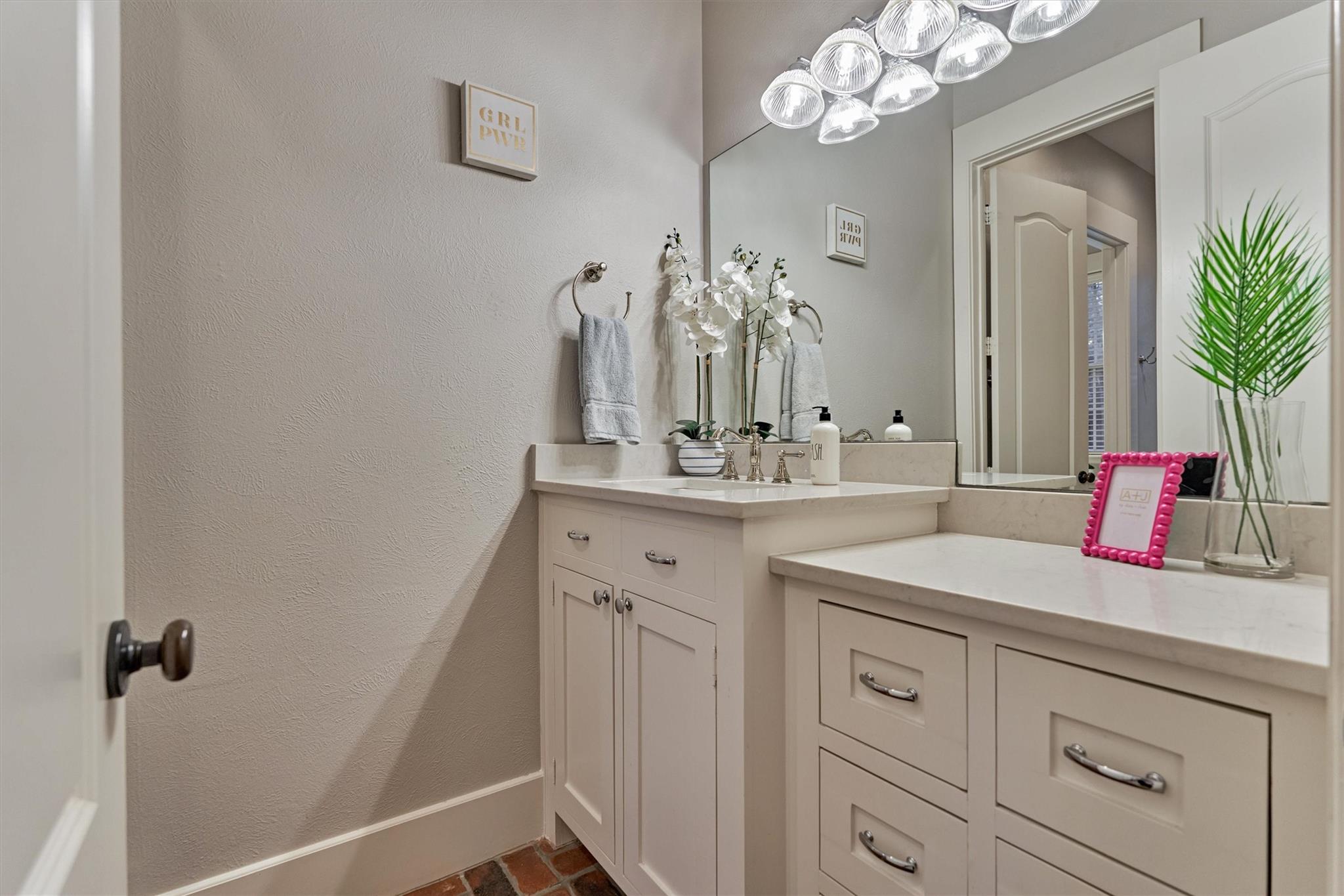 Conroe, Texas, 77384, United States, 4 Bedrooms Bedrooms, ,3 BathroomsBathrooms,Residential,Active,1967305