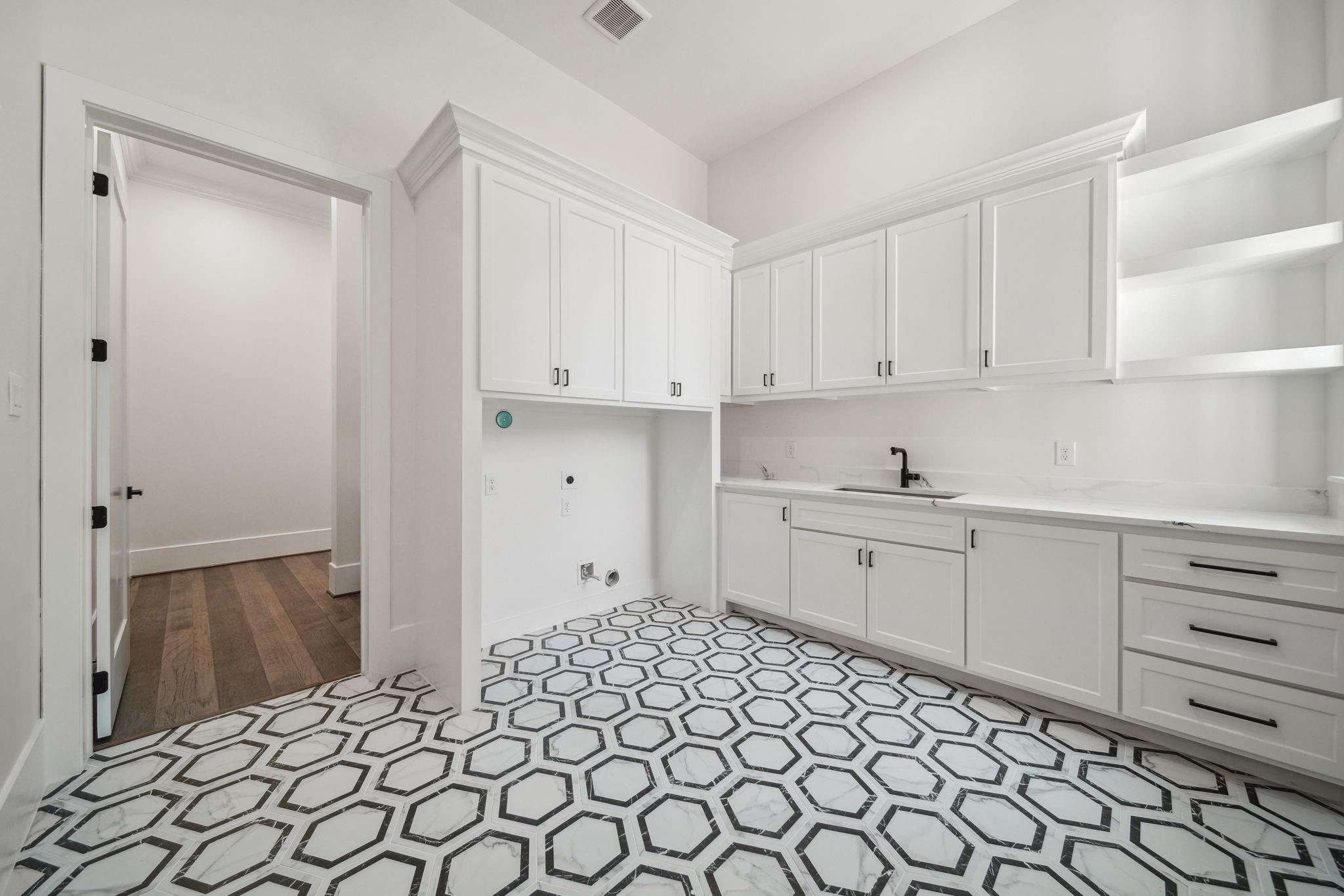 Montgomery, Texas, 77316, United States, 4 Bedrooms Bedrooms, ,4 BathroomsBathrooms,Residential,Active,1769891