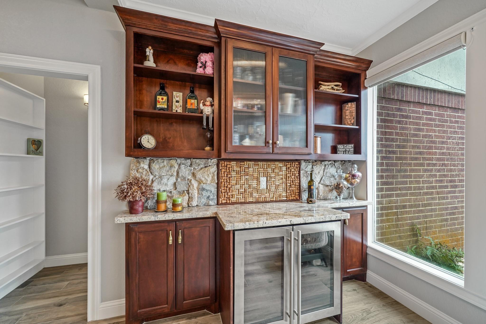 Sugar Land, Texas, 77479, United States, 5 Bedrooms Bedrooms, ,4 BathroomsBathrooms,Residential,Active,1884873