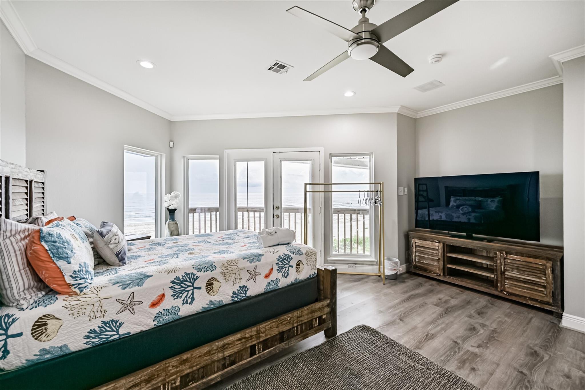 Galveston, Texas, 77554, United States, 6 Bedrooms Bedrooms, ,7 BathroomsBathrooms,Residential,Active,1907960