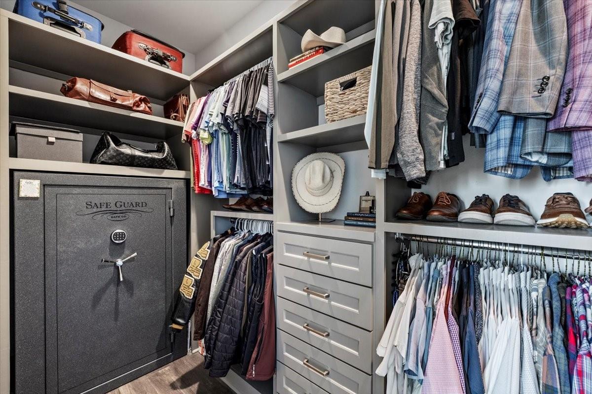 Kountze, Texas, 77625, United States, 4 Bedrooms Bedrooms, ,4 BathroomsBathrooms,Residential,Active,1990666