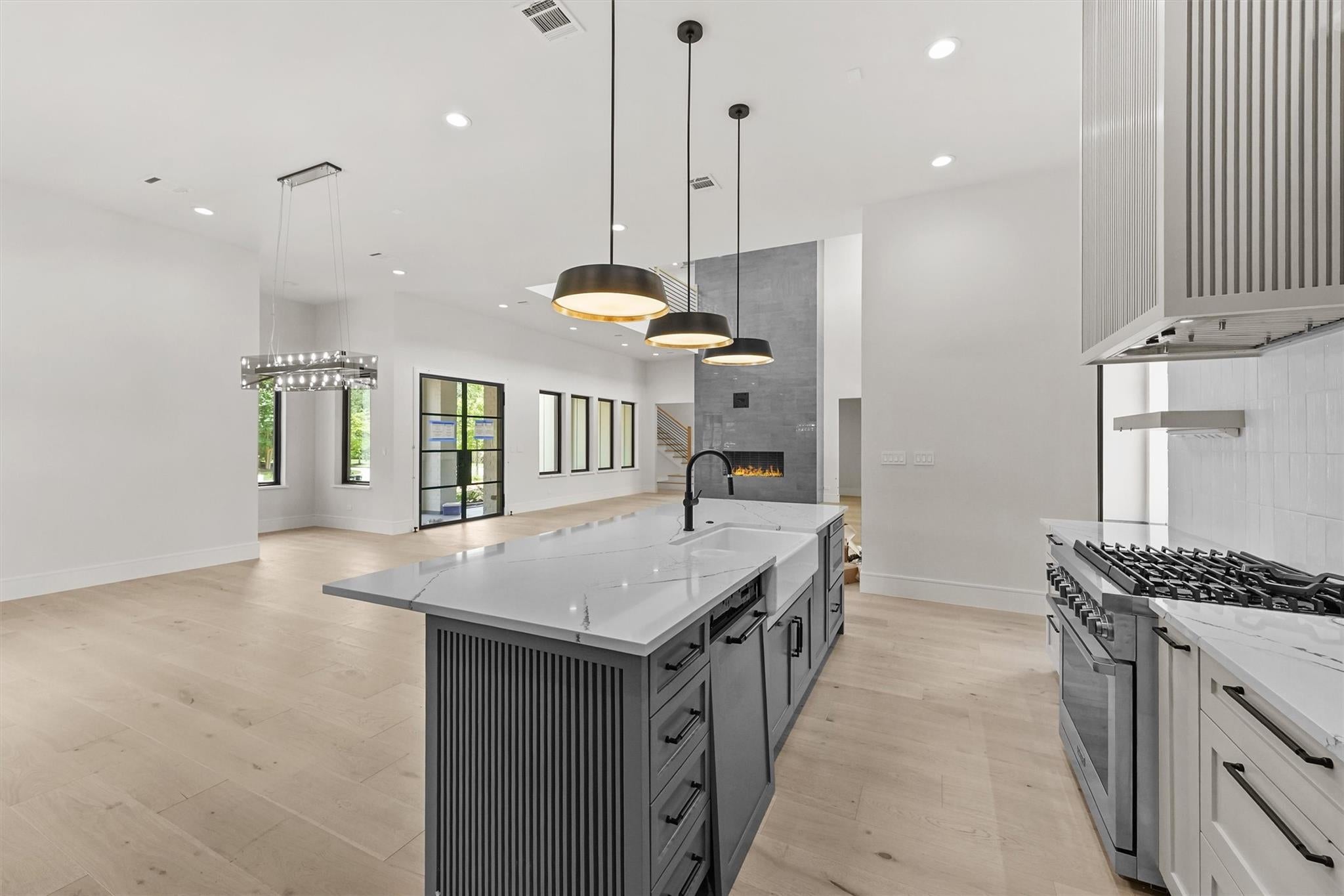 Montgomery, Texas, 77316, United States, ,Residential,Active,1704381