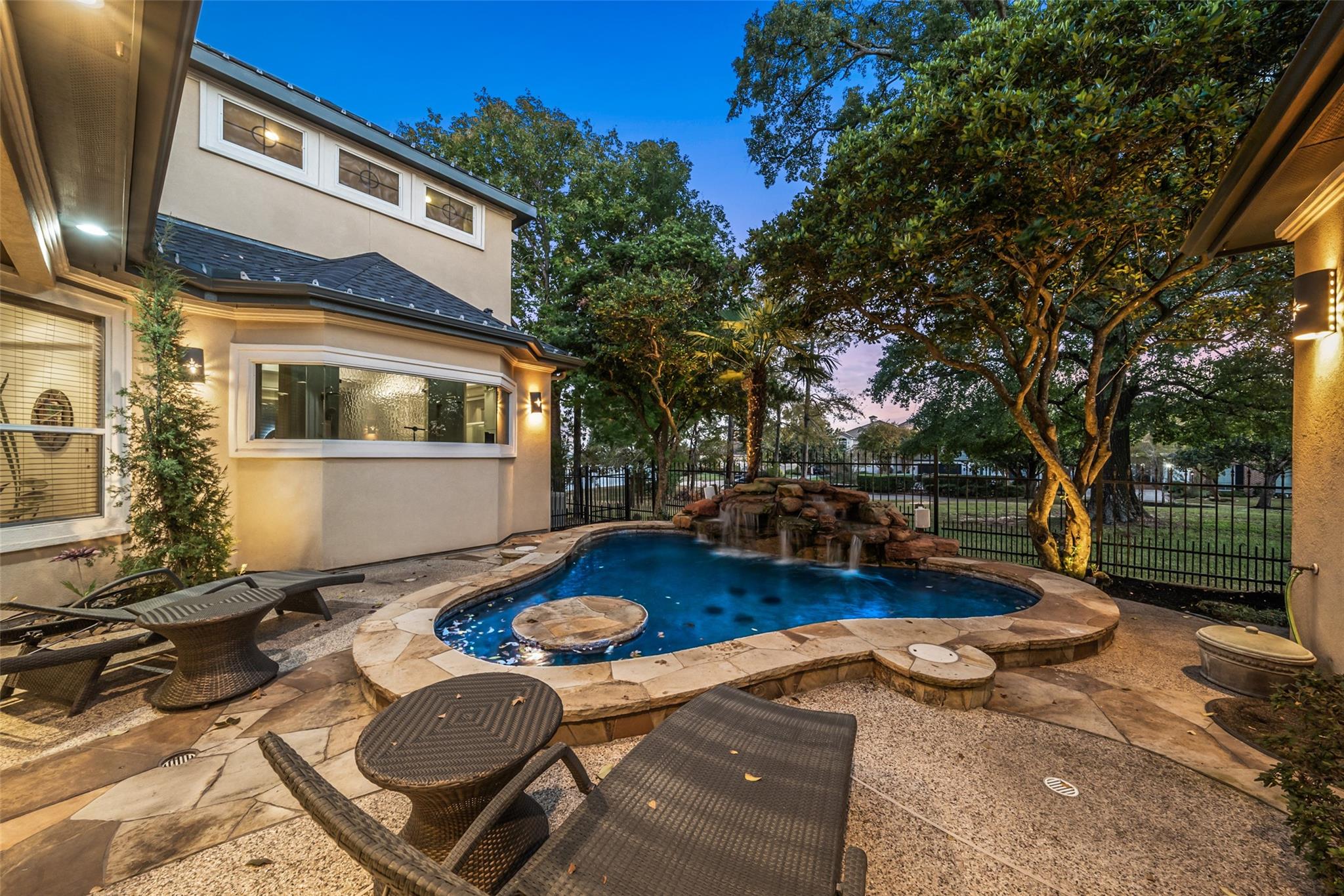 Montgomery, Texas, 77356, United States, 3 Bedrooms Bedrooms, ,4 BathroomsBathrooms,Residential,Active,1992537