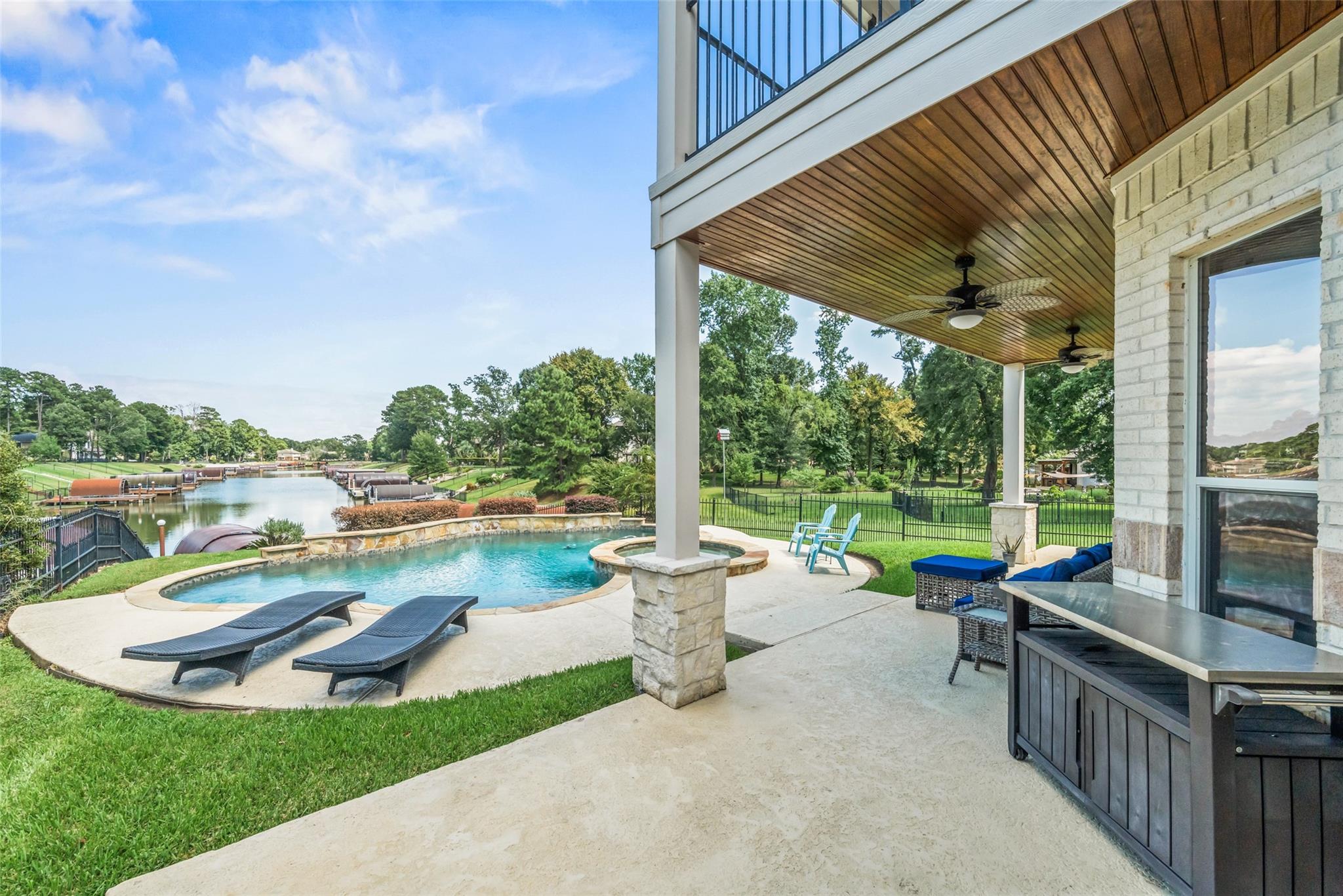 Montgomery, Texas, 77356, United States, 4 Bedrooms Bedrooms, ,4 BathroomsBathrooms,Residential,Active,1945544