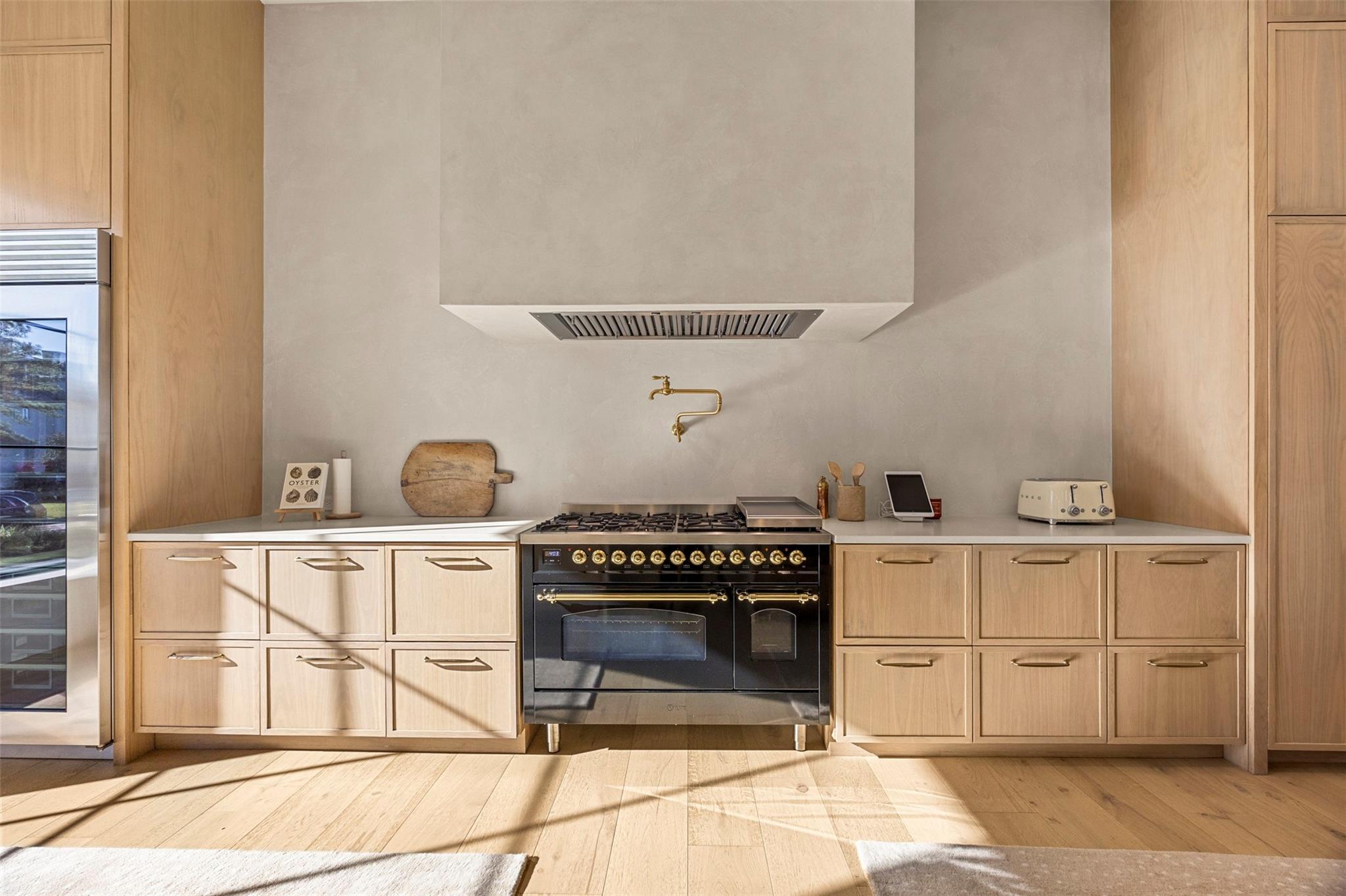 Montgomery, Texas, 77316, United States, 6 Bedrooms Bedrooms, ,7 BathroomsBathrooms,Residential,Active,2012208