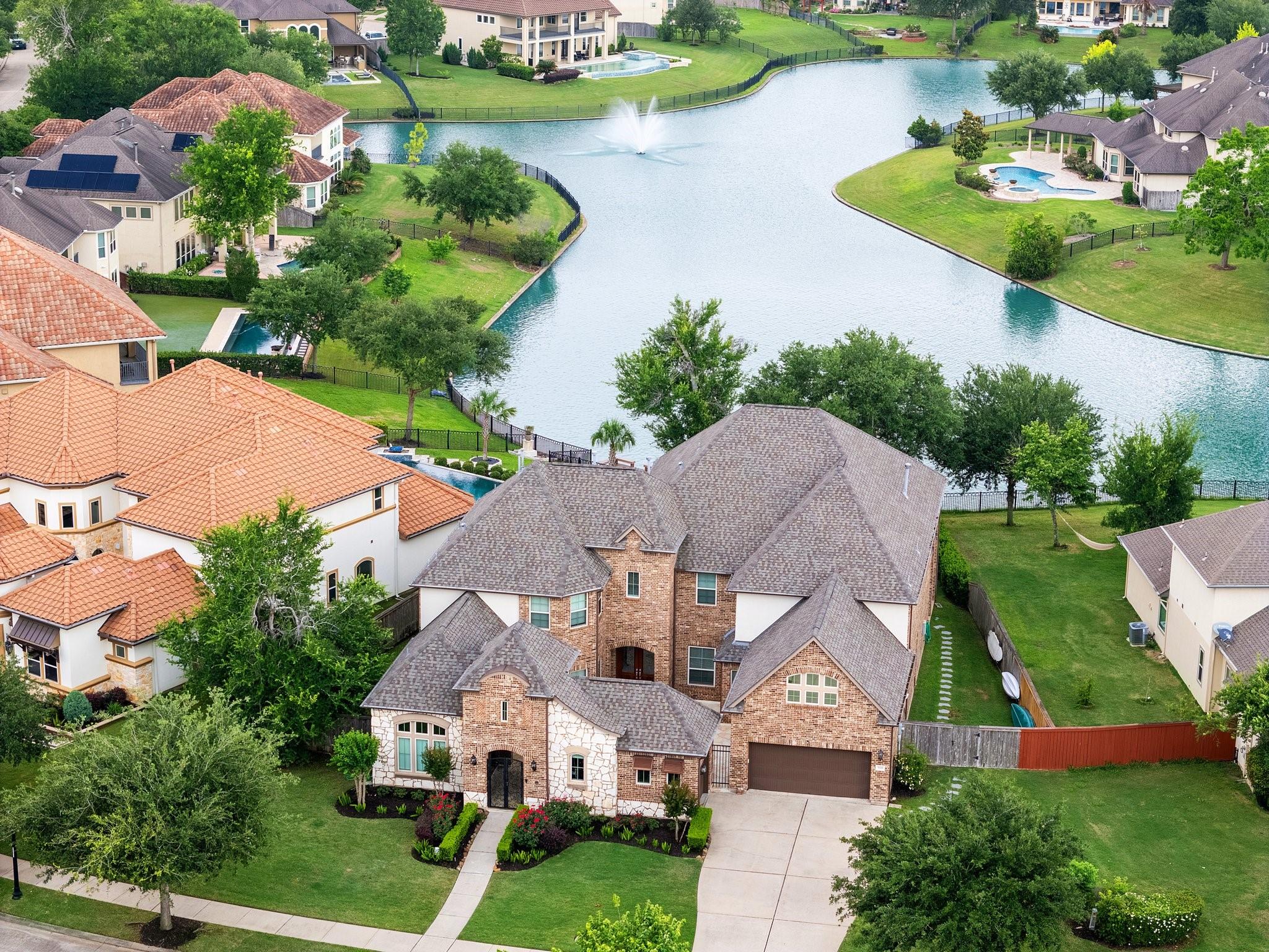 Sugar Land, Texas, 77479, United States, 5 Bedrooms Bedrooms, ,5 BathroomsBathrooms,Residential,Active,1871593