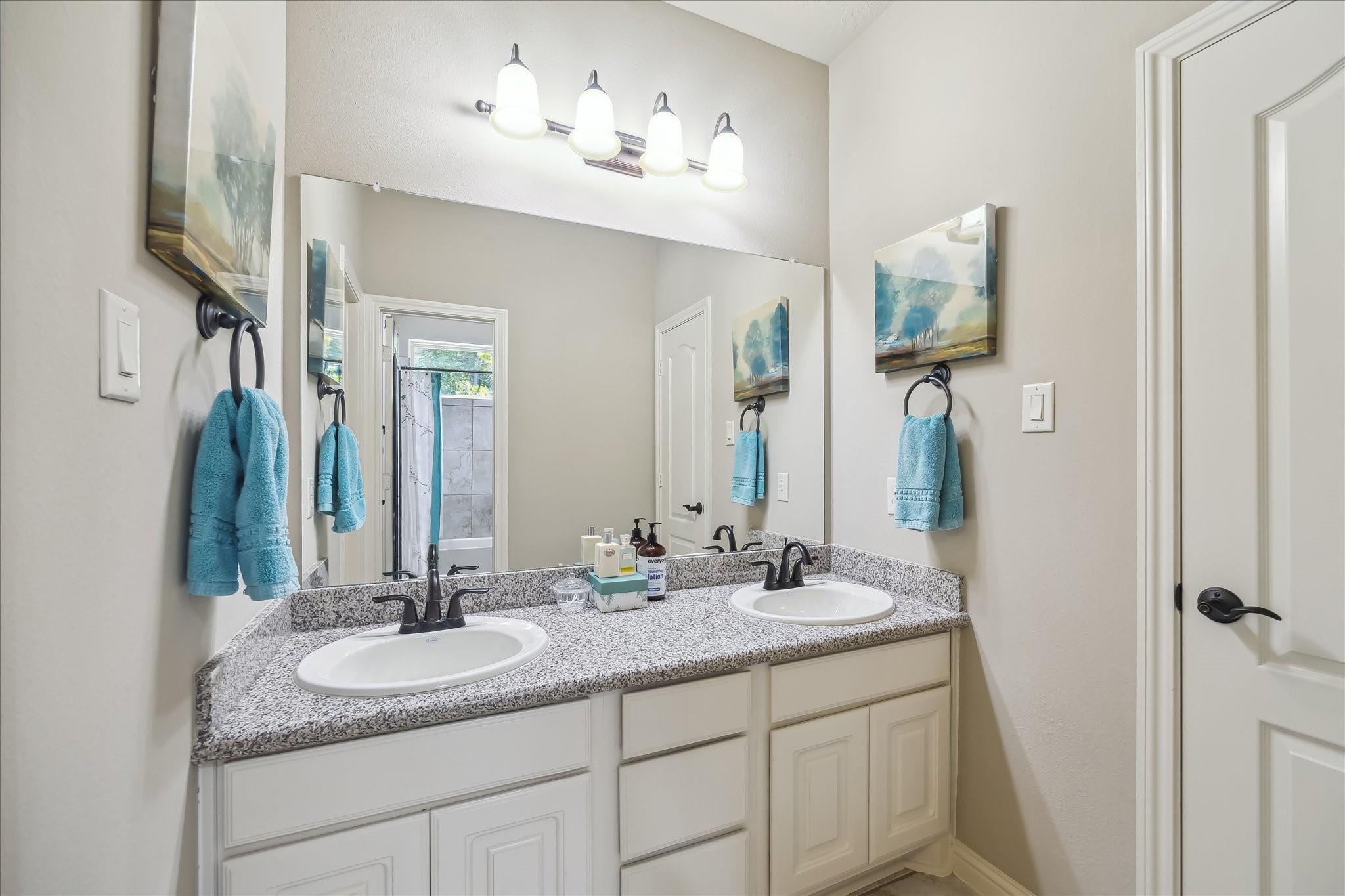 Sugar Land, Texas, 77479, United States, 5 Bedrooms Bedrooms, ,5 BathroomsBathrooms,Residential,Active,1894213