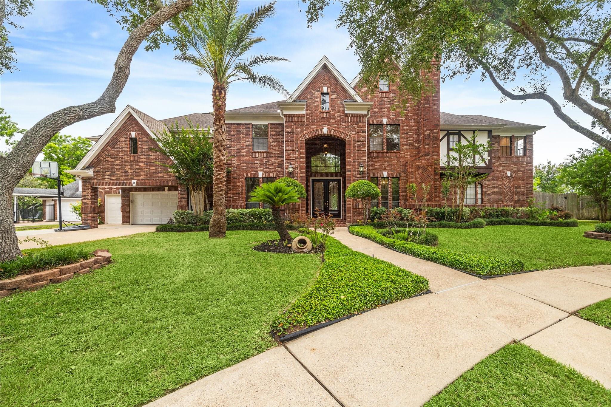 Sugar Land, Texas, 77479, United States, 5 Bedrooms Bedrooms, ,6 BathroomsBathrooms,Residential,Active,1914802