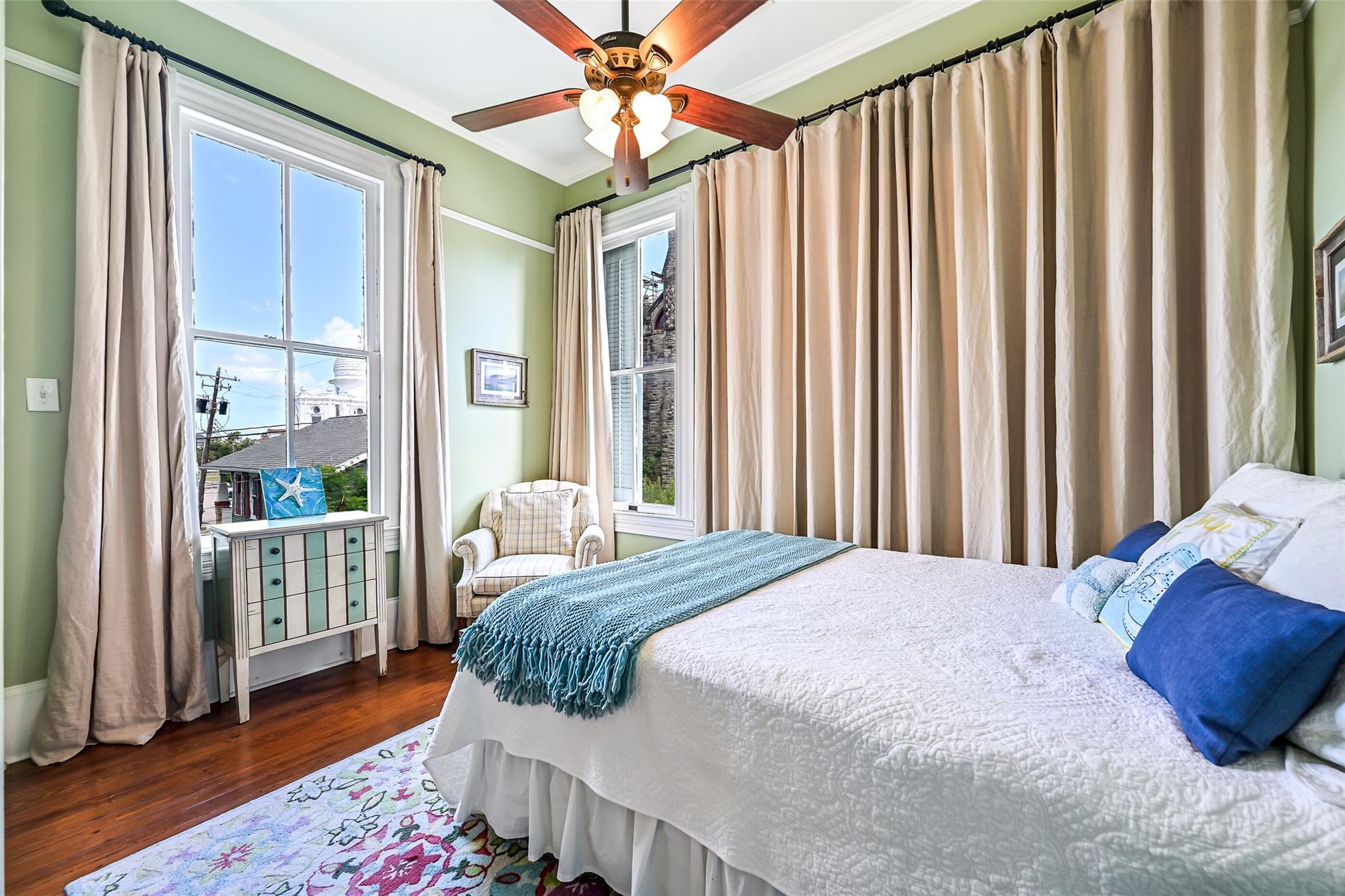 Galveston, Texas, 77550, United States, 6 Bedrooms Bedrooms, ,4 BathroomsBathrooms,Residential,Active,1899876