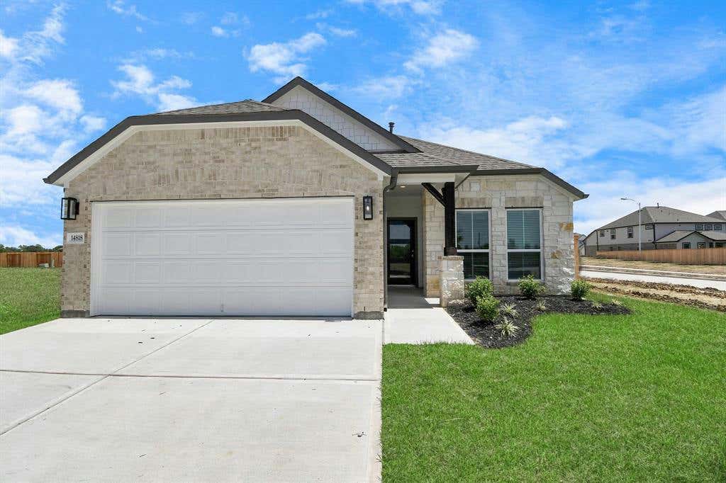 11123 SNAPDRAGON FIELD DR, HOUSTON, TX 77044, photo 1 of 29