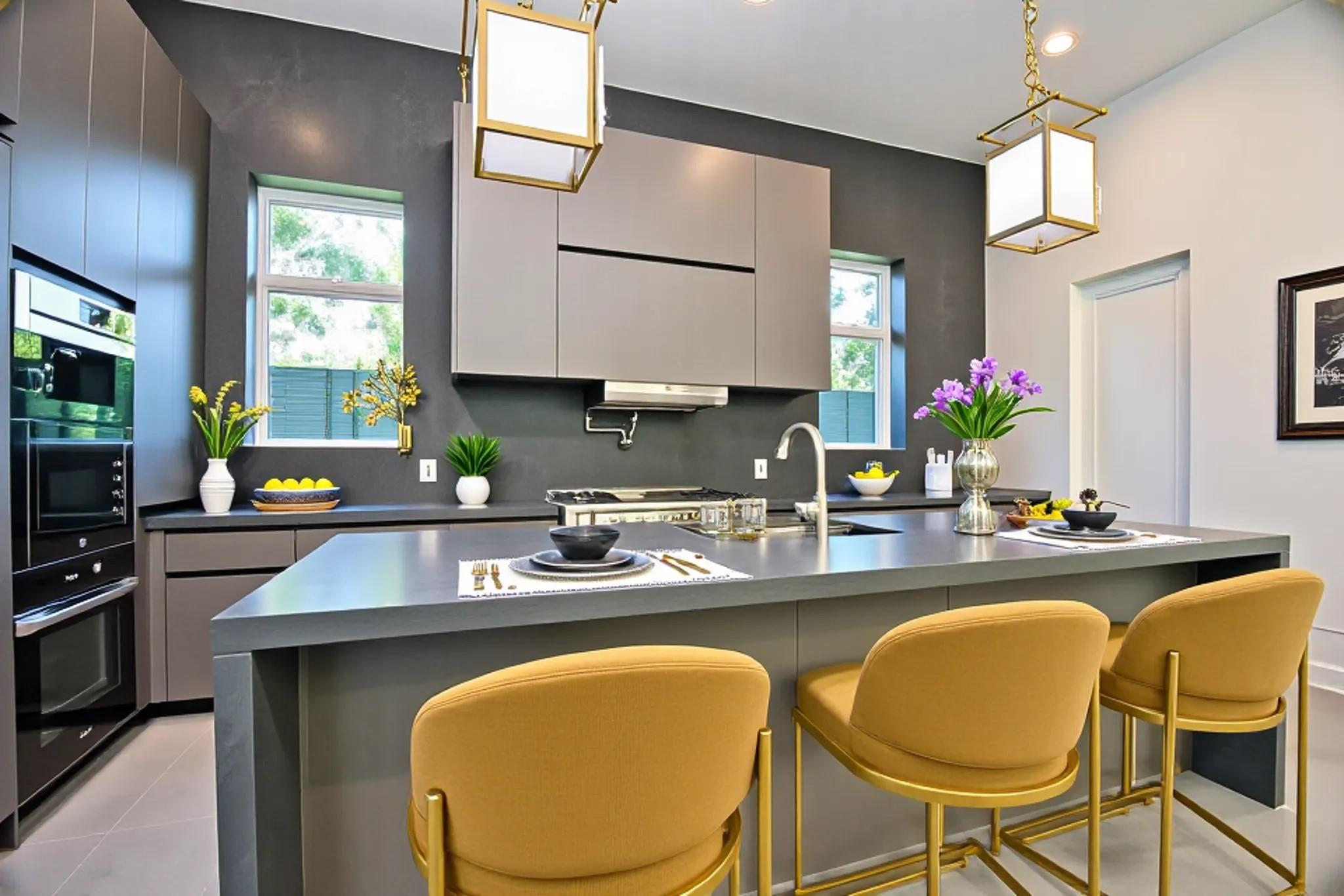 Houston, Texas, 77055, United States, 4 Bedrooms Bedrooms, ,5 BathroomsBathrooms,Residential,Active,1967102