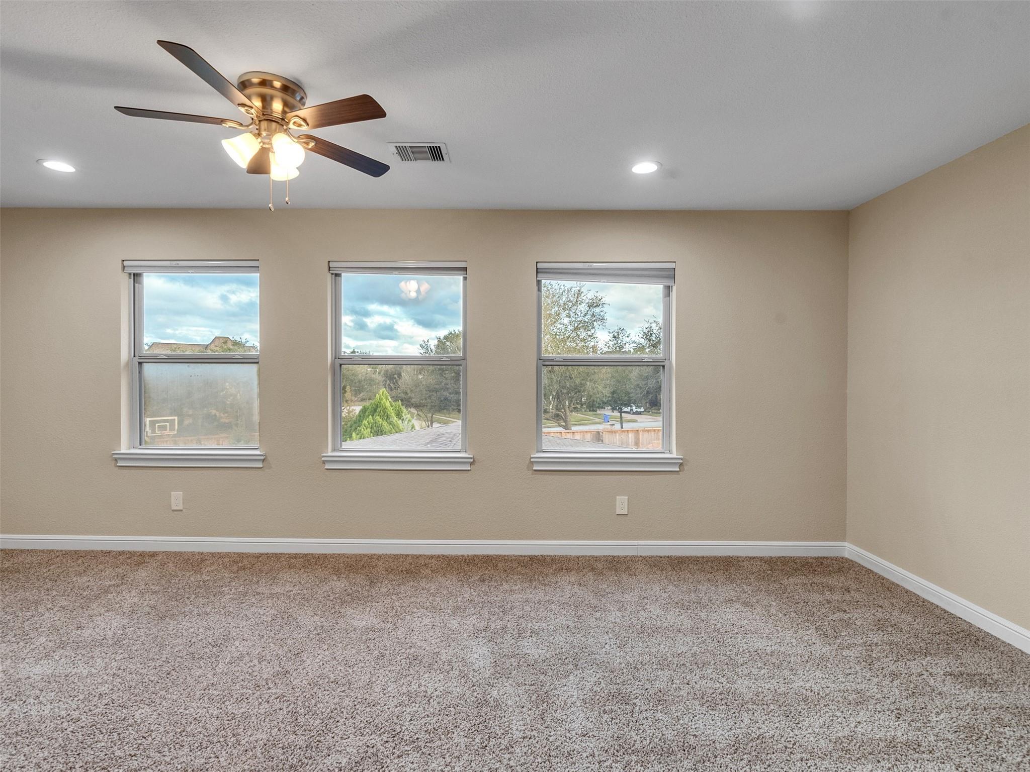 Friendswood, Texas, 77546, United States, 5 Bedrooms Bedrooms, ,5 BathroomsBathrooms,Residential,Active,1971772